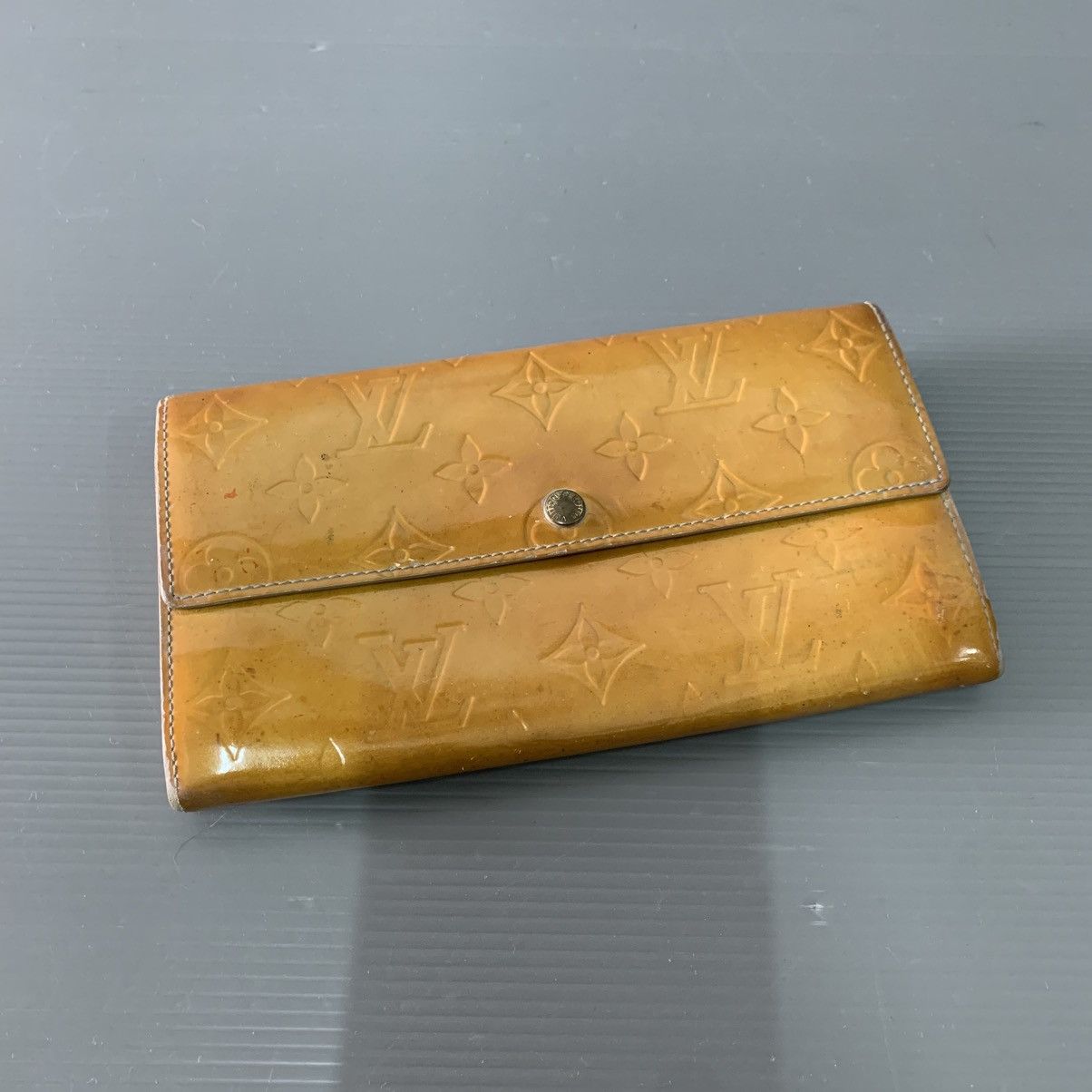 Louis Vuitton Louis Vuitton Vernis Leather Wallet Size ONE SIZE - 1 Thumbnail
