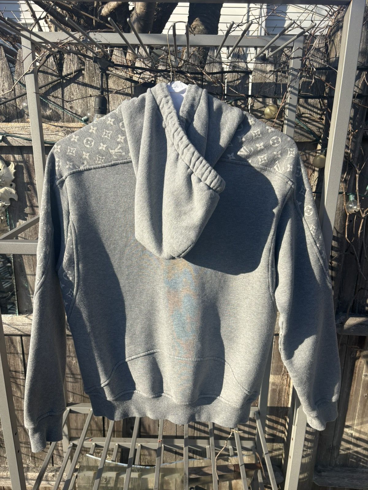 Louis Vuitton Louis Vuitton grey monogram hoodie Size US XS / EU 42 / 0 - 7 Thumbnail