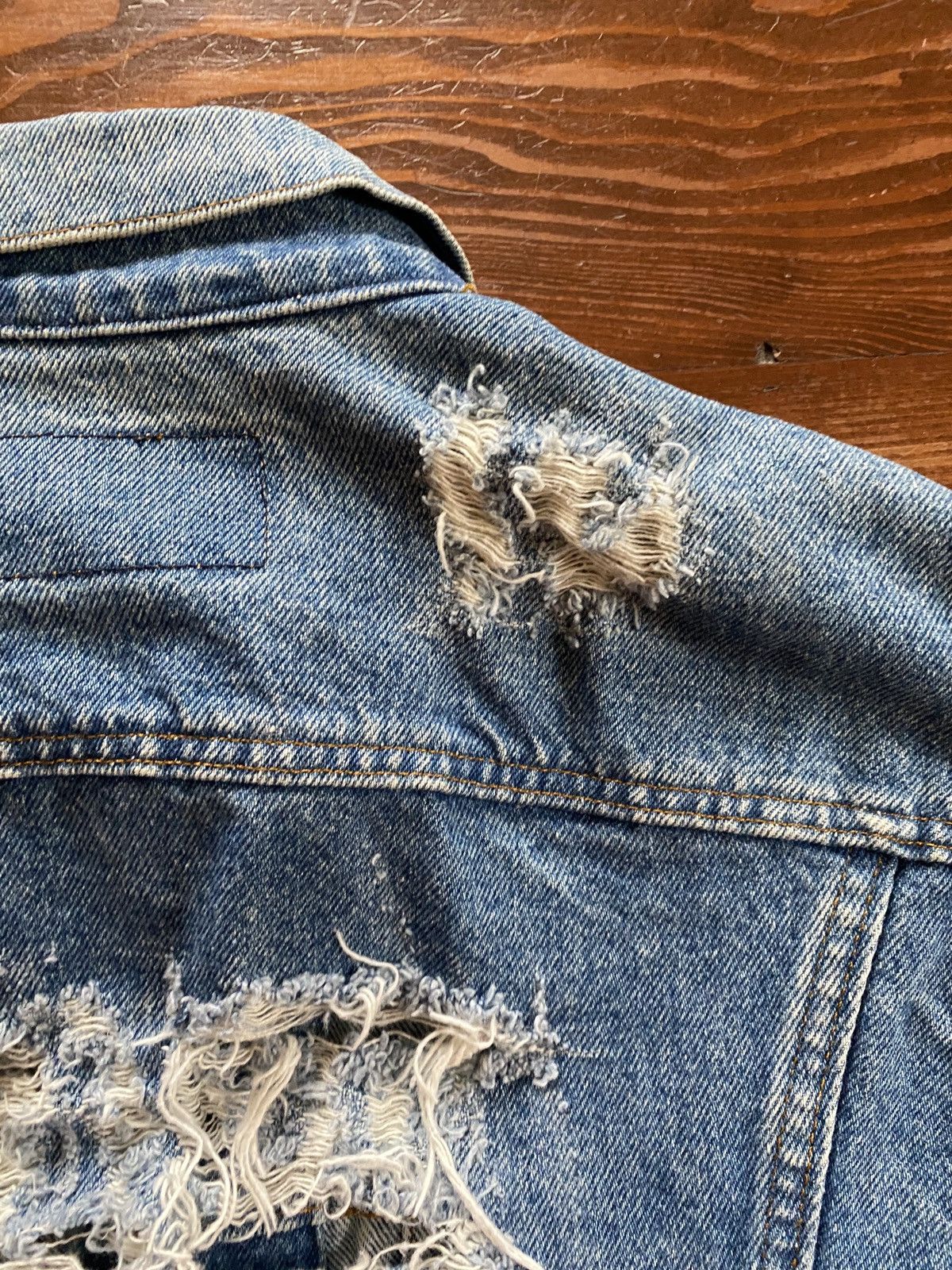 Levi's Vintage 80’s Levi’s Distressed Thrash Style Denim Jean Vest Size US S / EU 44-46 / 1 - 5 Thumbnail