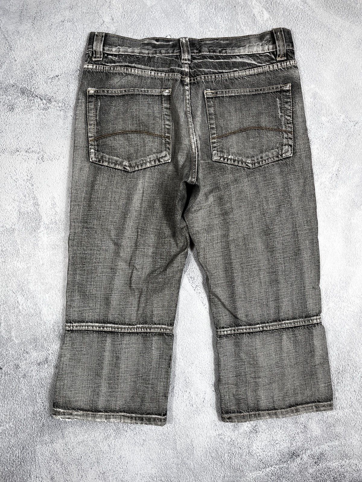 Other Vintage 90s Distressed 3/4 denim shorts faded style size 33 Size US 33 - 5 Thumbnail