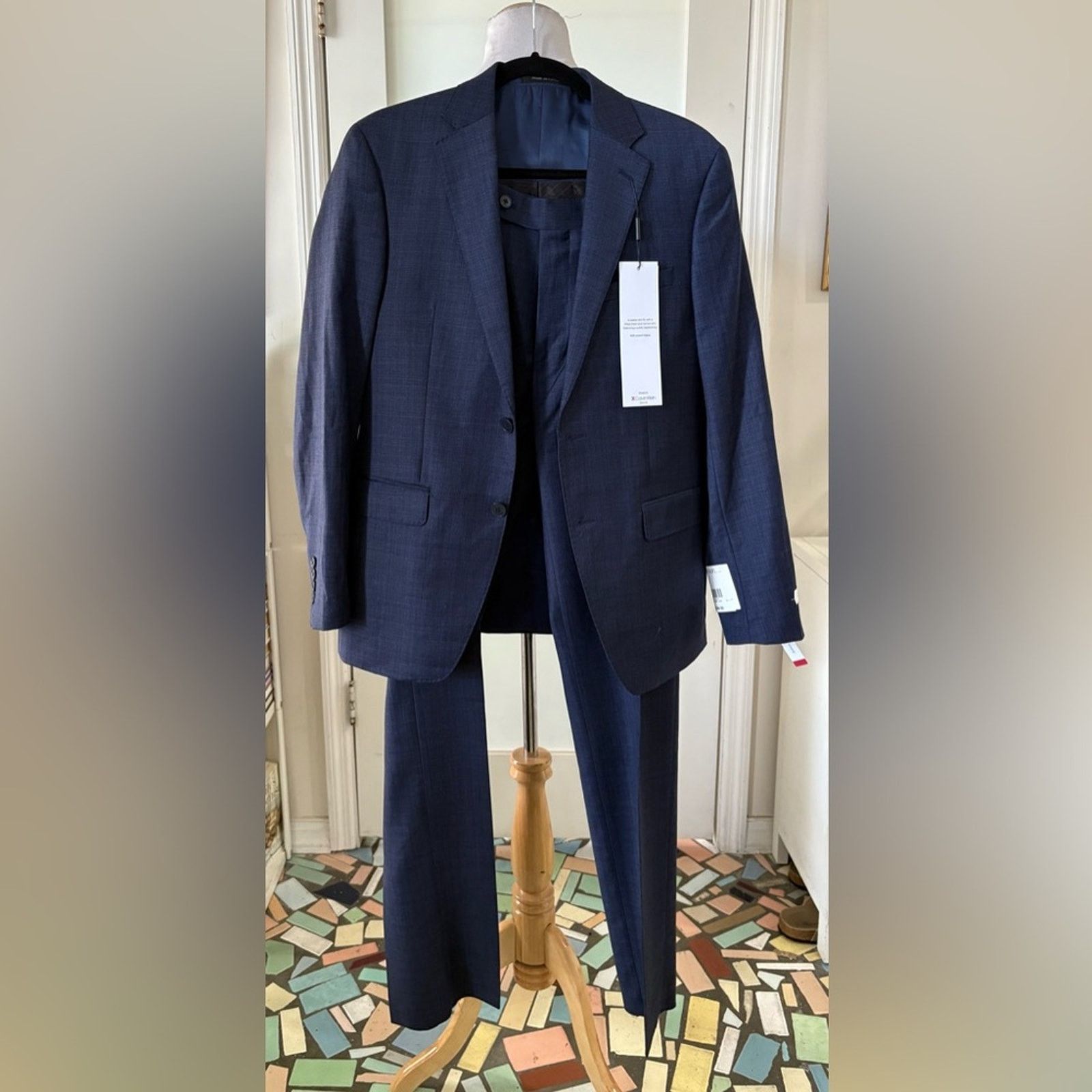 Calvin Klein NWT- Calvin Klein-Slim Fit Wool Suit- 38 short/31W Size 38S - 2 Thumbnail