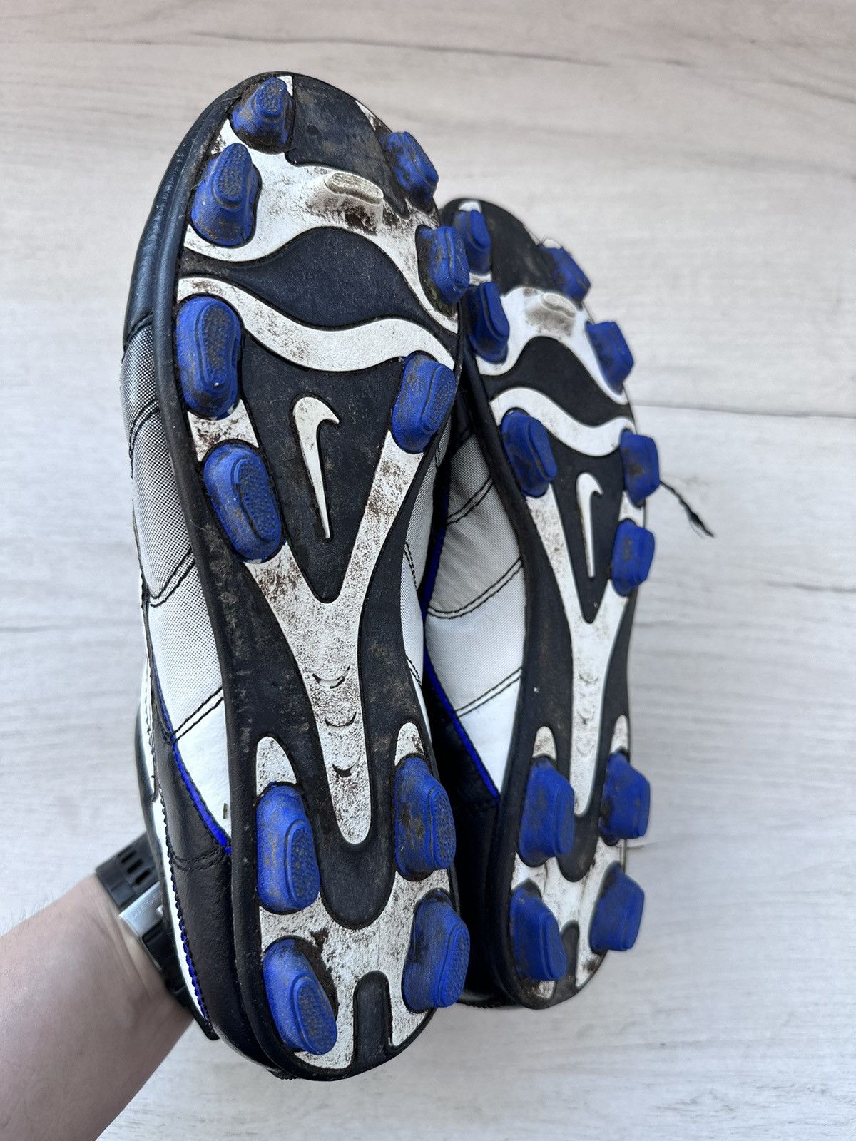 Nike × Vintage Nike Mercurial R9 Ronaldo Fenomeno 2000 Football Cleats US10 Size US 10 / EU 43 - 11 Thumbnail