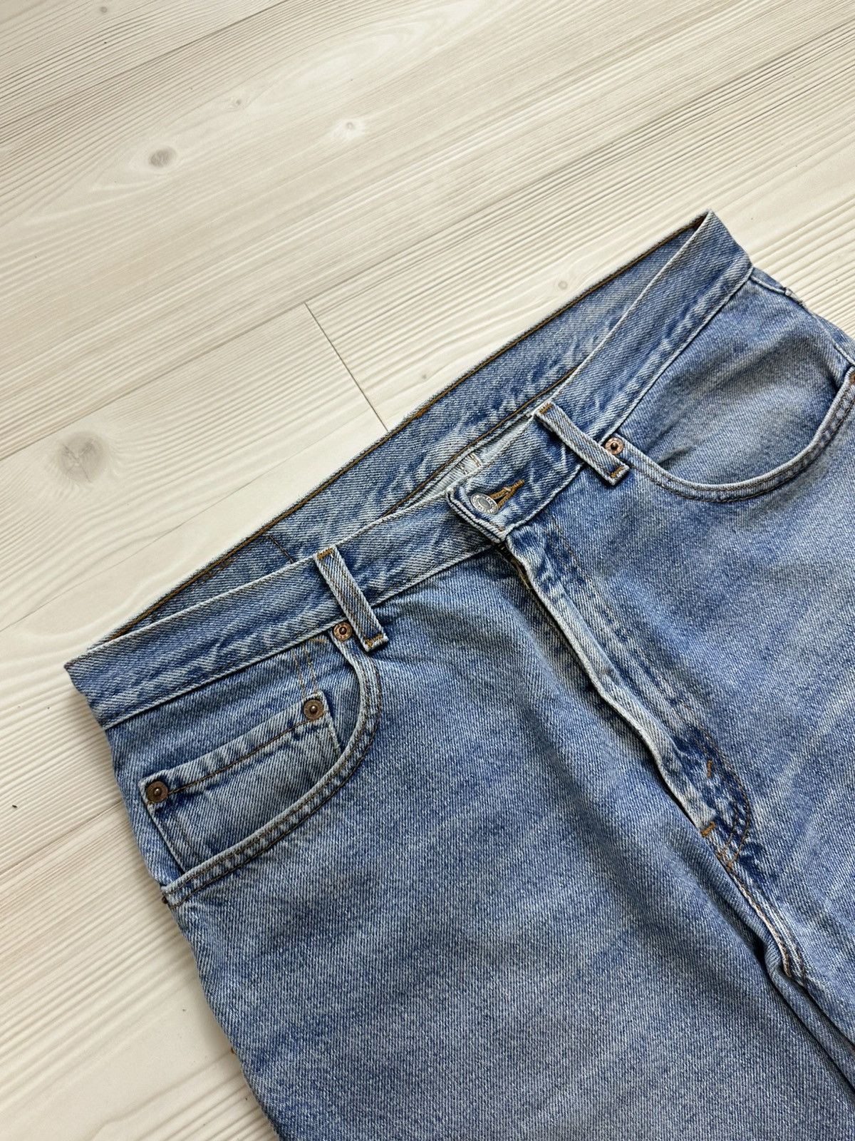 Levi's Vintage Clothing Vintage Levi’s baby blue 505 34/32 06’ Size US 34 / EU 50 - 3 Thumbnail