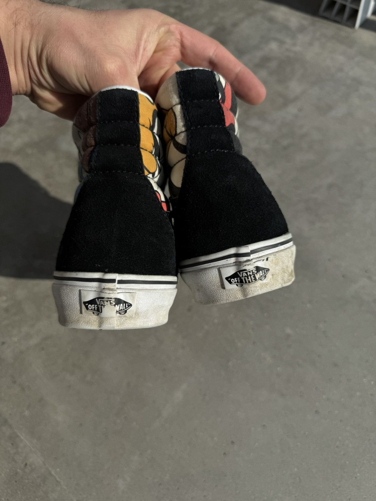 Vans × Warner Bros Warner Bros x Vans Disney Sk8-Hi skate high Size US 9 / EU 42 - 5 Thumbnail