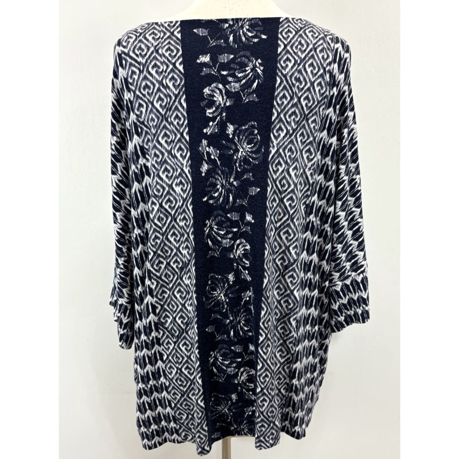 Vintage Chicos Womens Tunic Shirt 2XL Blue White Floral Casual Stretch Pullover Size XXL / US 16-18 / IT 52-54 - 3 Thumbnail