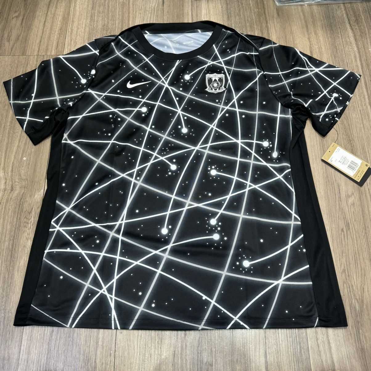 Nike Urawa Reds 2025 training shirt (bnwt) Size US XL / EU 56 / 4 - 1 Thumbnail