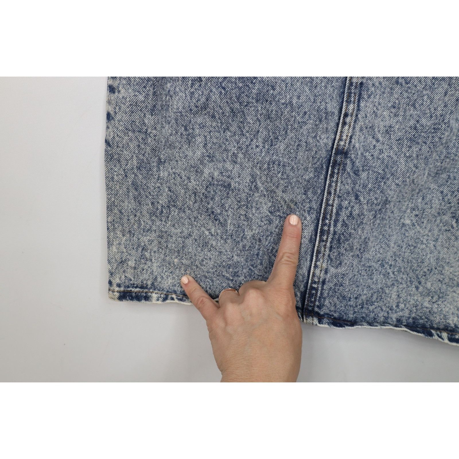 Vintage Vintage 90s Streetwear Distressed Acid Wash Denim Jean Skirt Size 28" / US 6 / IT 42 - 5 Thumbnail