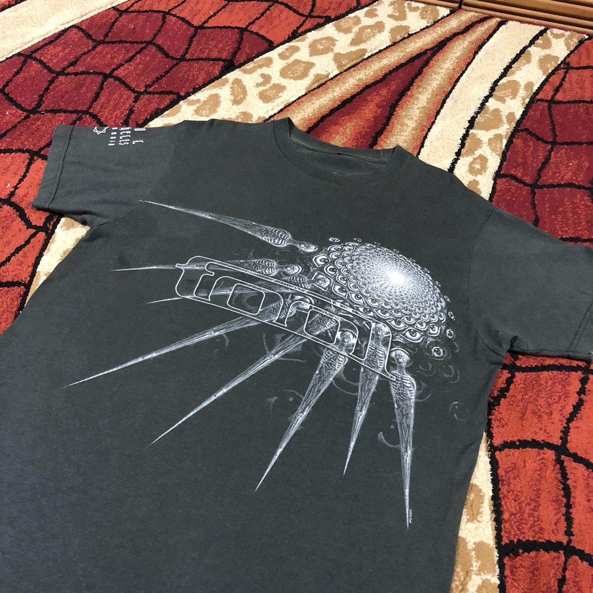 Band Tees Vintage Tool Band Rare Shirt Size US M / EU 48-50 / 2 - 1 Thumbnail