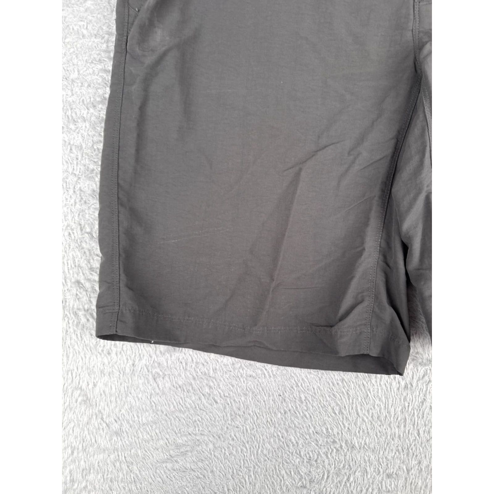 The North Face The North Face Shorts Mens 38 Gray 100% Nylon Chino Hike Camping Golf Work 38x10 Size US 38 / EU 54 - 3 Thumbnail