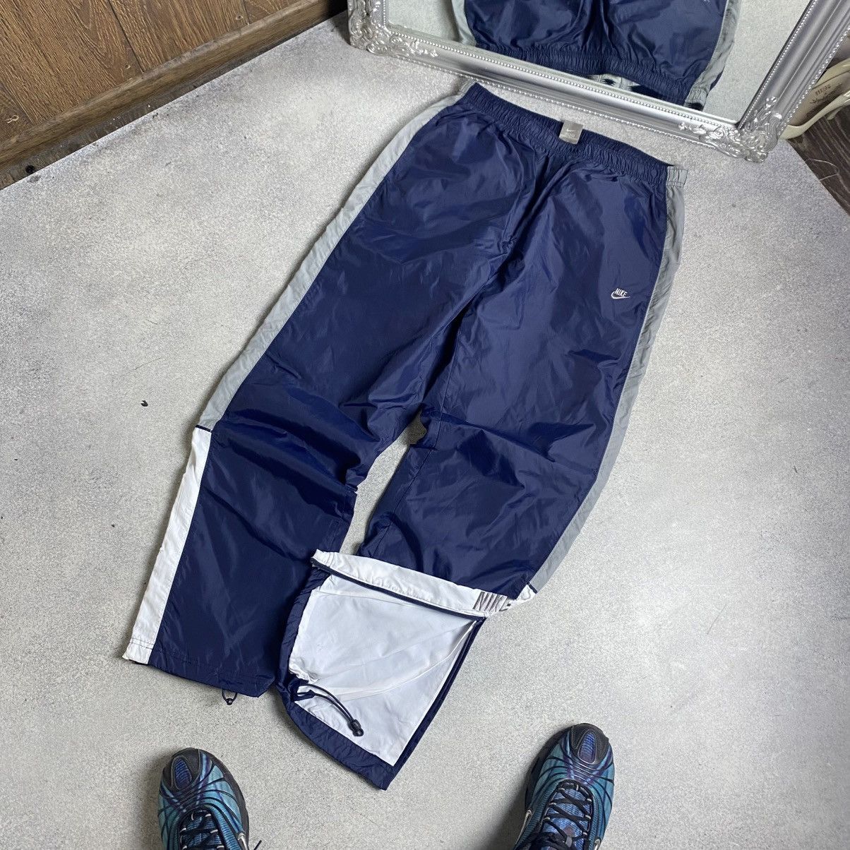Nike Vintage Nike Track Pants Y2K Size US 36 / EU 52 - 1 Thumbnail