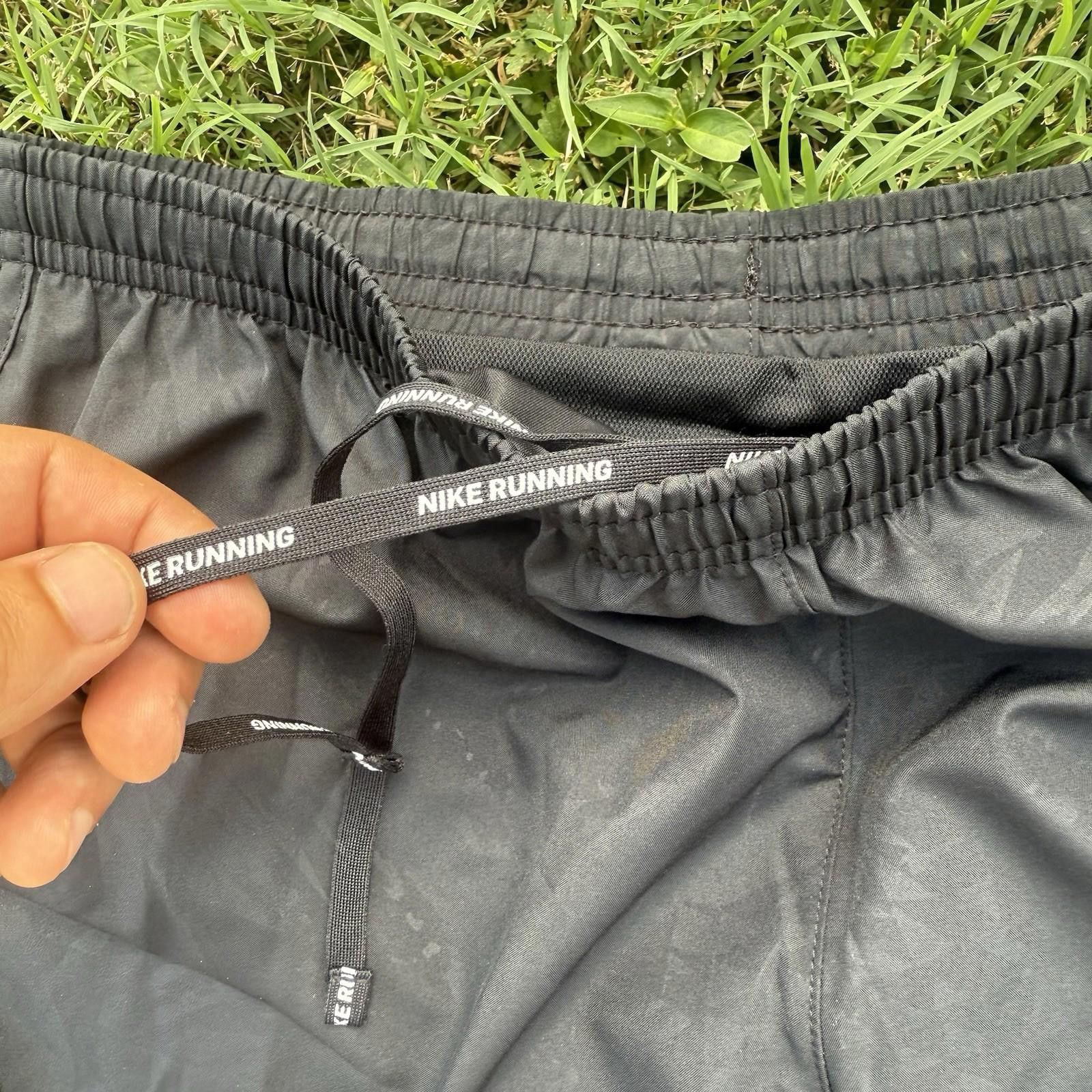 Nike Nike Womens 3.5" Tempo Modern Embossed Running Shorts Black Size 32" / US 10 / IT 46 - 3 Thumbnail