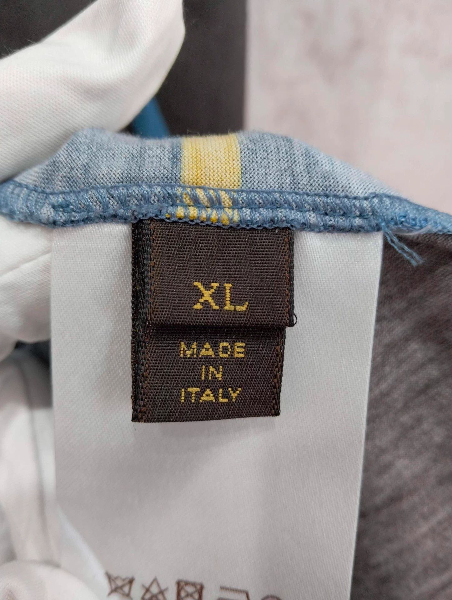 Louis Vuitton LV T-shirt XL Size US XL / EU 56 / 4 - 5 Thumbnail