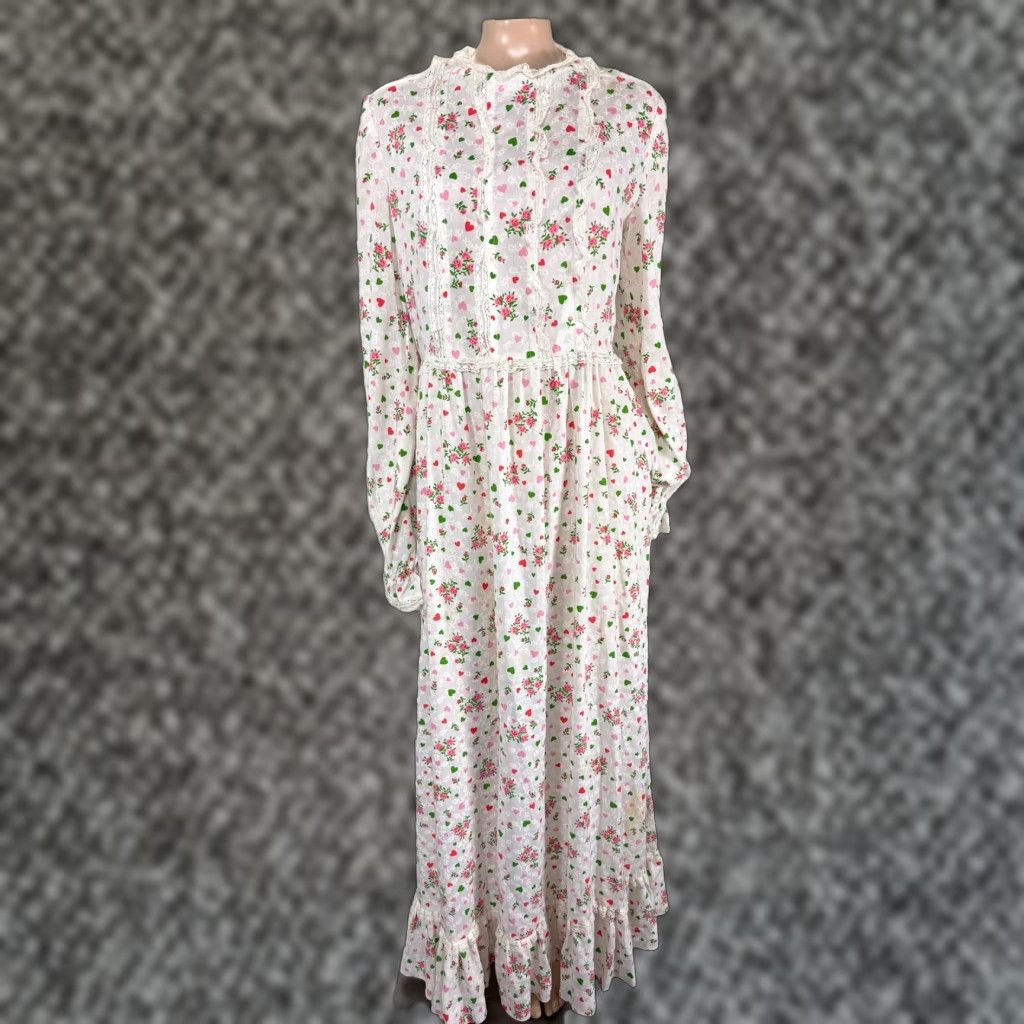 Vintage VINTAGE Handmade 70s Dress Bohemian Maxi Cotton Long sleeve White 38" Bust 30" Waist 57" Shoulder to Hem S/M Womens Size S / US 4 / IT 40 - 1 Thumbnail