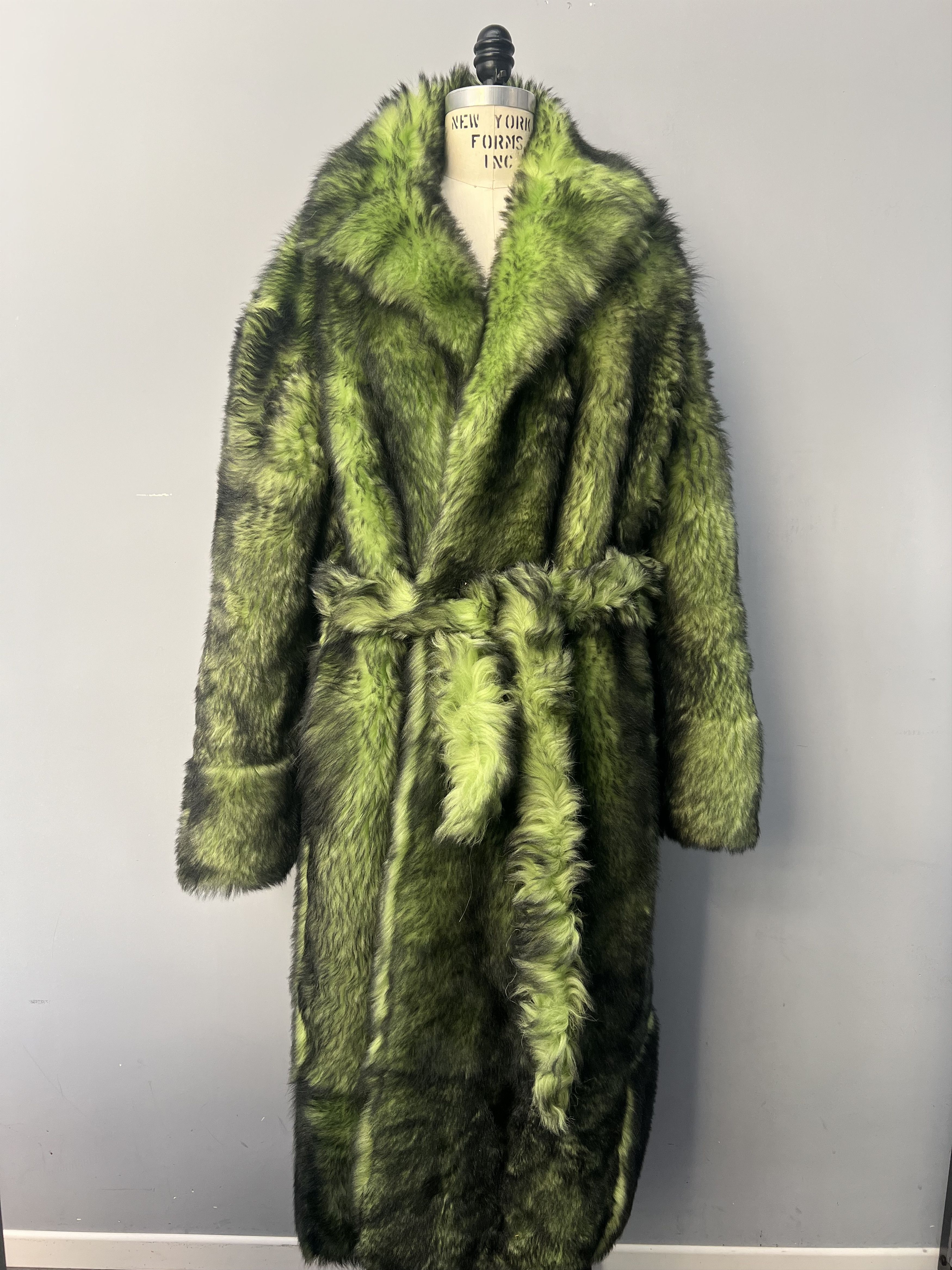 Vetements Vetements Fuax Fur Coat Size M Size M / US 6-8 / IT 42-44 - 1 Thumbnail