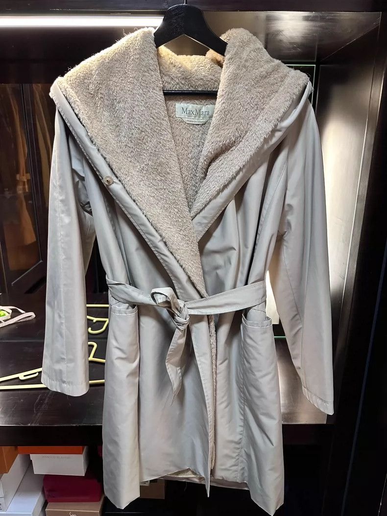 Max Mara Max Mara Alpaca classic off-white windproof and waterproof Size S / US 4 / IT 40 - 2 Thumbnail