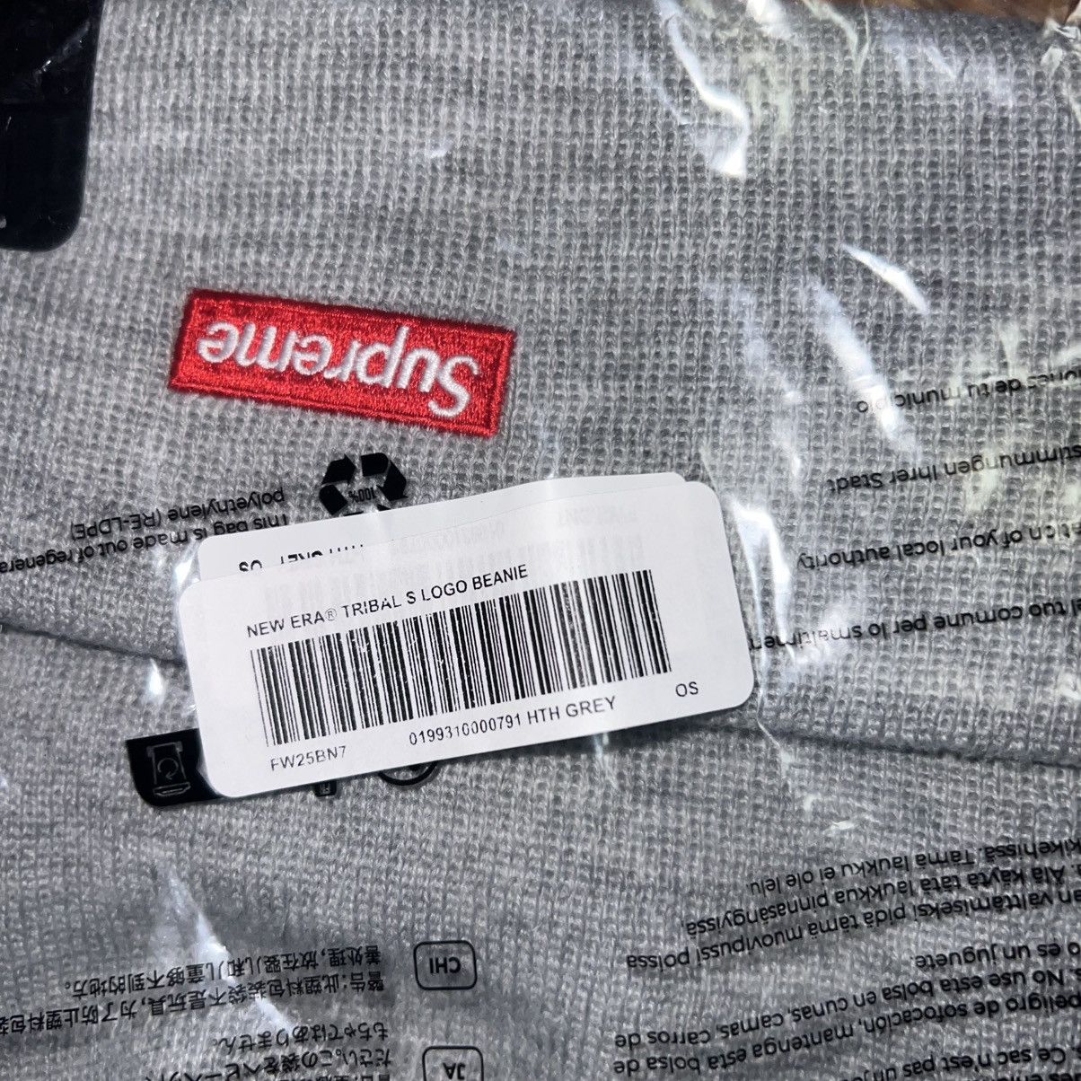 New Era × Supreme In-Hand New Era Tribal S Logo Beanie Heather Grey One Size Size ONE SIZE - 4 Thumbnail
