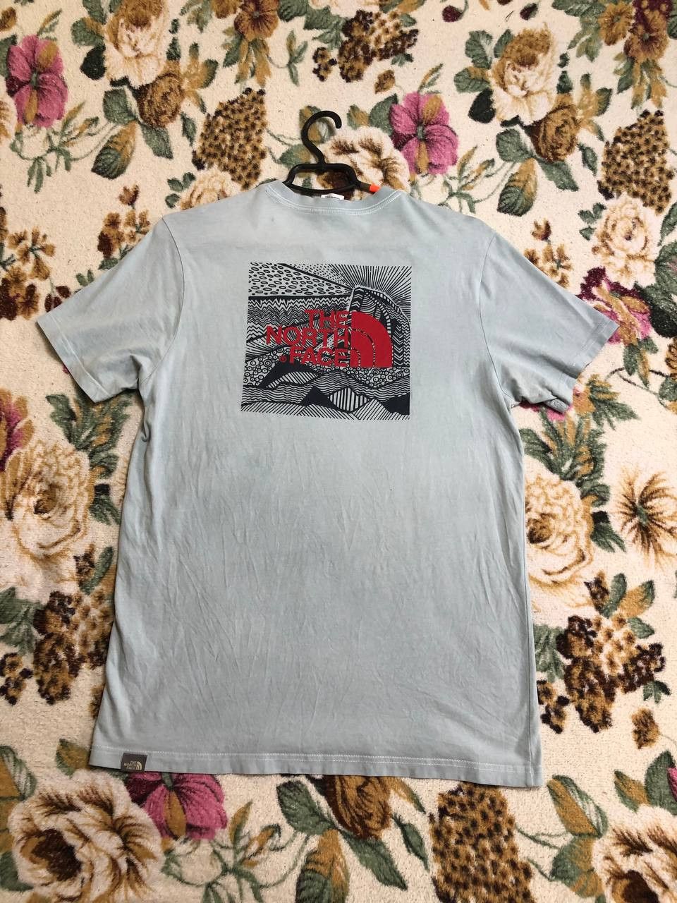 The North Face The North Face Red Box T Shirt Short Sleeve Mens Size US S / EU 44-46 / 1 - 1 Thumbnail