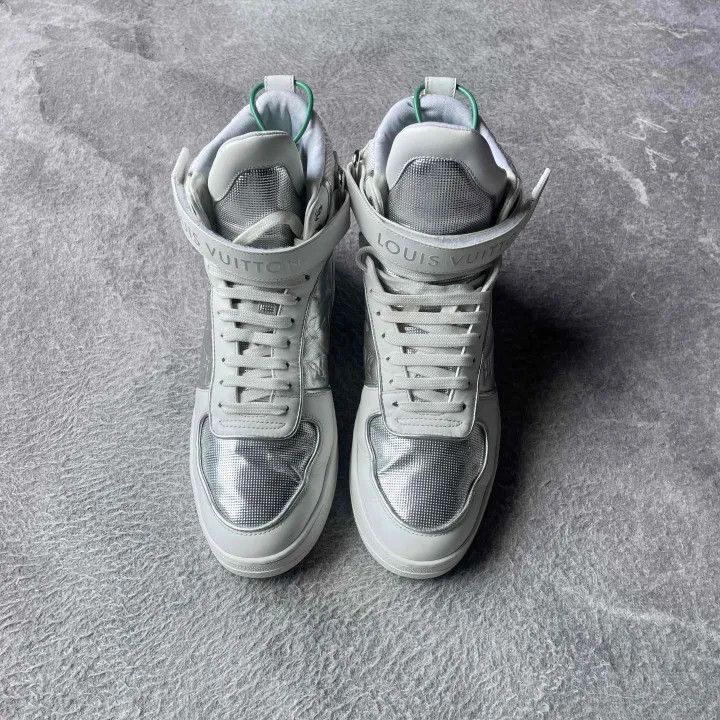 Louis Vuitton Louis Vuitton Boombox Casual Sneakers for Women -2508 Size US 7 / IT 37 - 1 Thumbnail