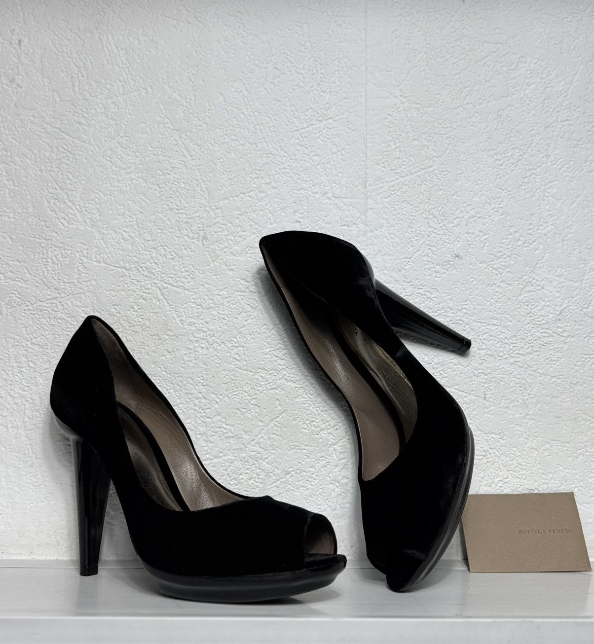 Bottega Veneta Bottega Veneta Women's Velvet Suede Peep Toe Pumps Size US 9 / IT 39 - 1 Thumbnail