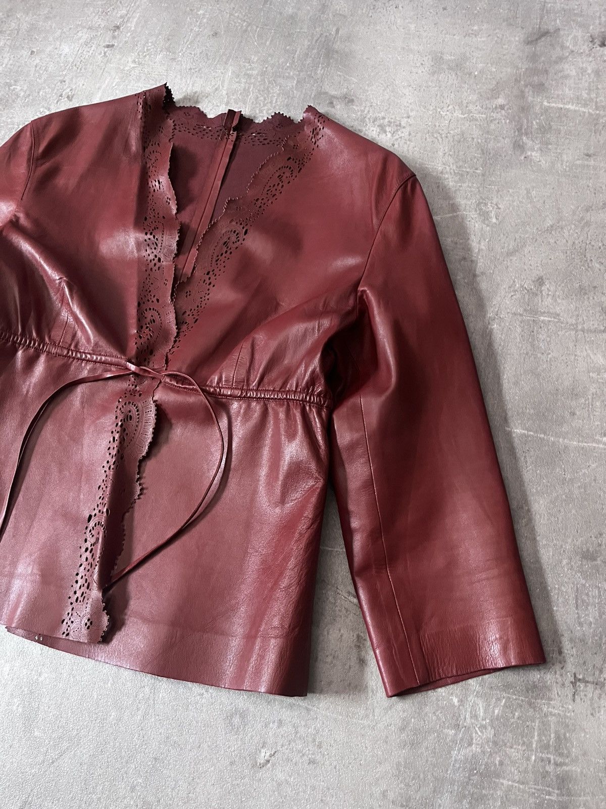 Gucci Gucci by Tom Ford leather jacket Laser cut edging 3/4 sleeve Size L / US 10 / IT 46 - 7 Thumbnail