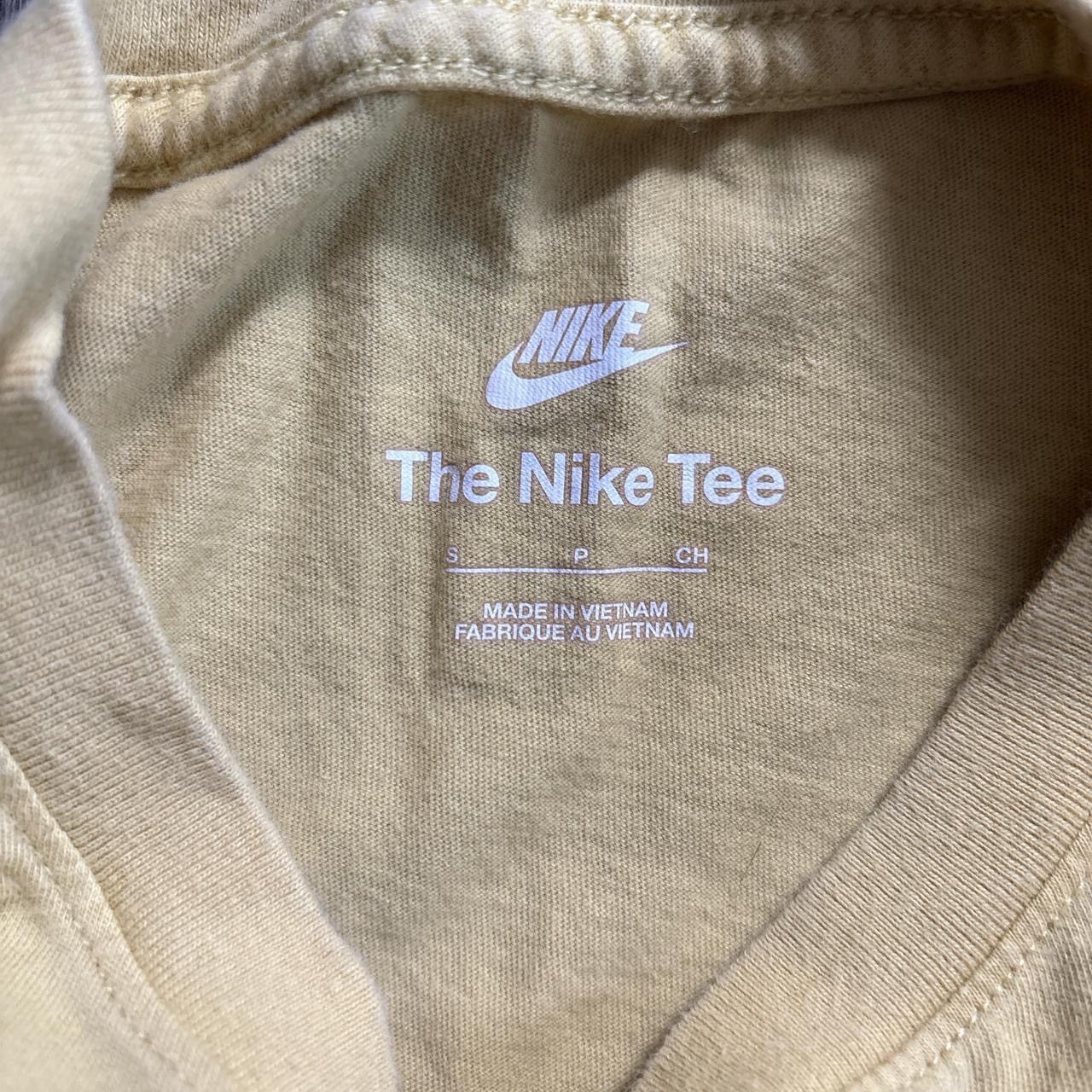 Nike Nike rose tee 🌹 Size US S / EU 44-46 / 1 - 3 Thumbnail