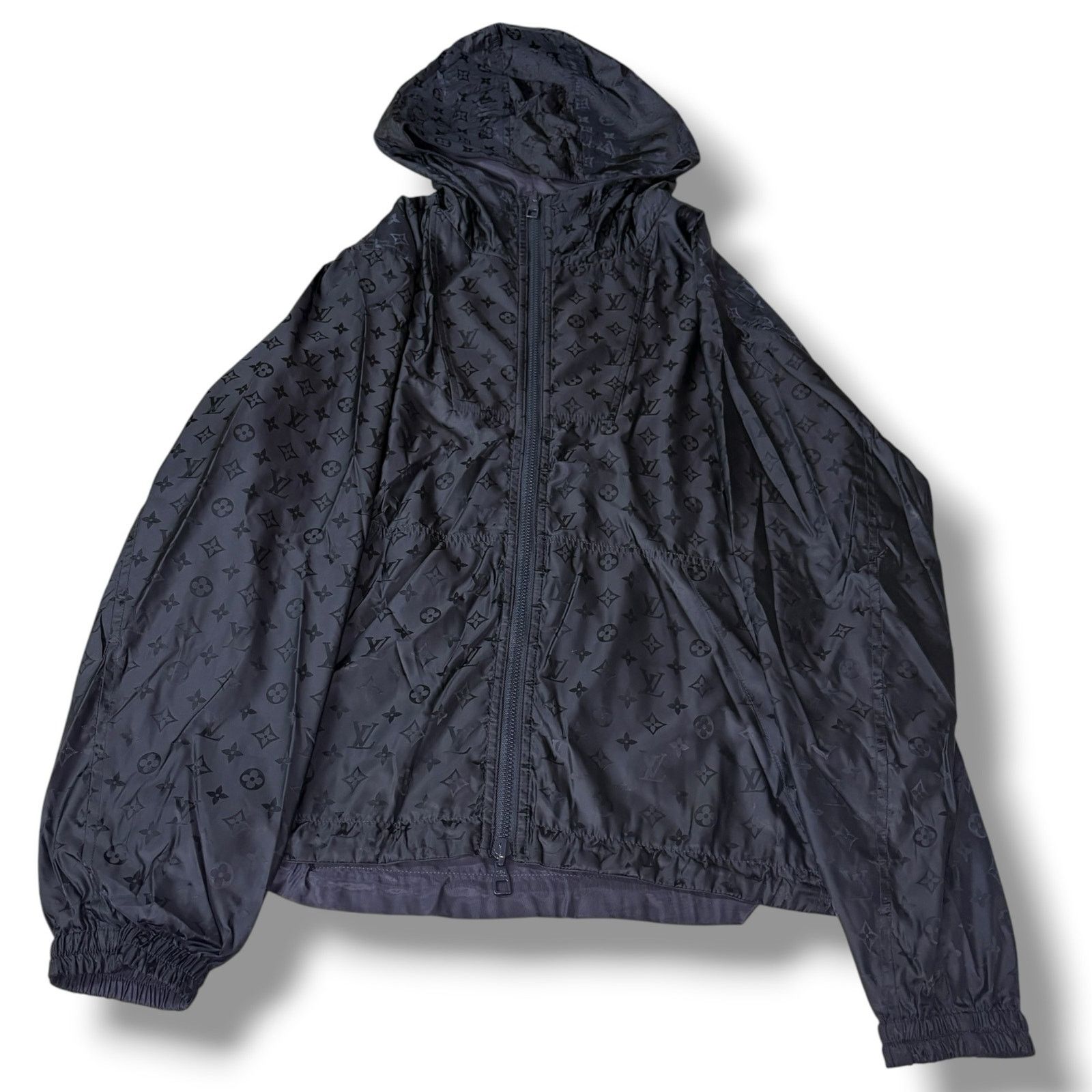 Louis Vuitton Louis Vuitton Monogram Reversible Windbreaker in navy | LV50 Size US M / EU 48-50 / 2 - 1 Thumbnail