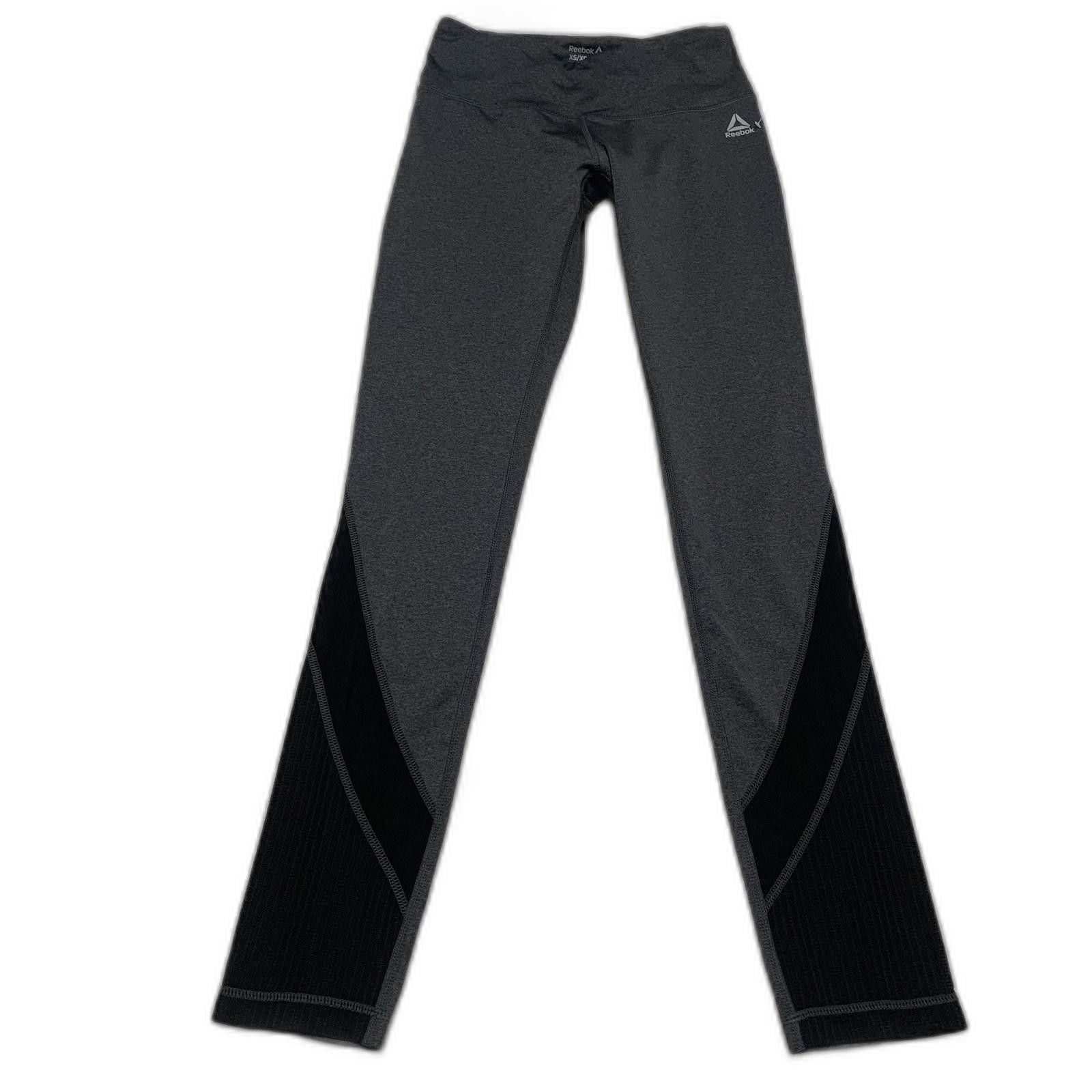 Reebok Reebok Women's Size X-Small Gray Black Athletic Leggings Size 26" / US 2 / IT 38 - 1 Thumbnail