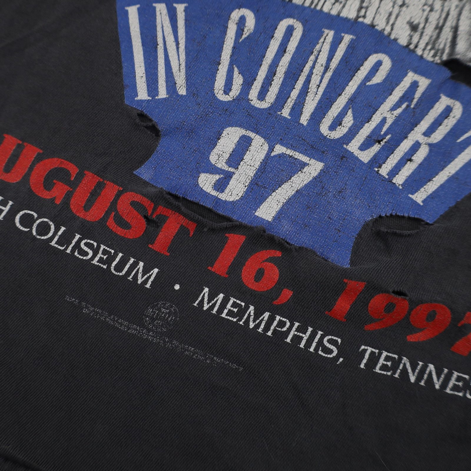 Band Tees × Vintage Distressed Vintage 1997 Elvis in Concert Band Tee Size US L / EU 52-54 / 3 - 6 Thumbnail