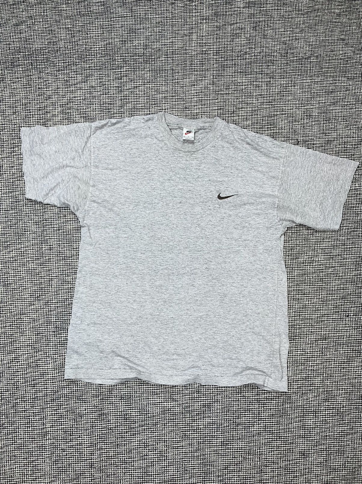 Nike × Vintage 90s Nike oversized brown swoosh gray t-shirt baggy fit Size US XL / EU 56 / 4 - 1 Thumbnail