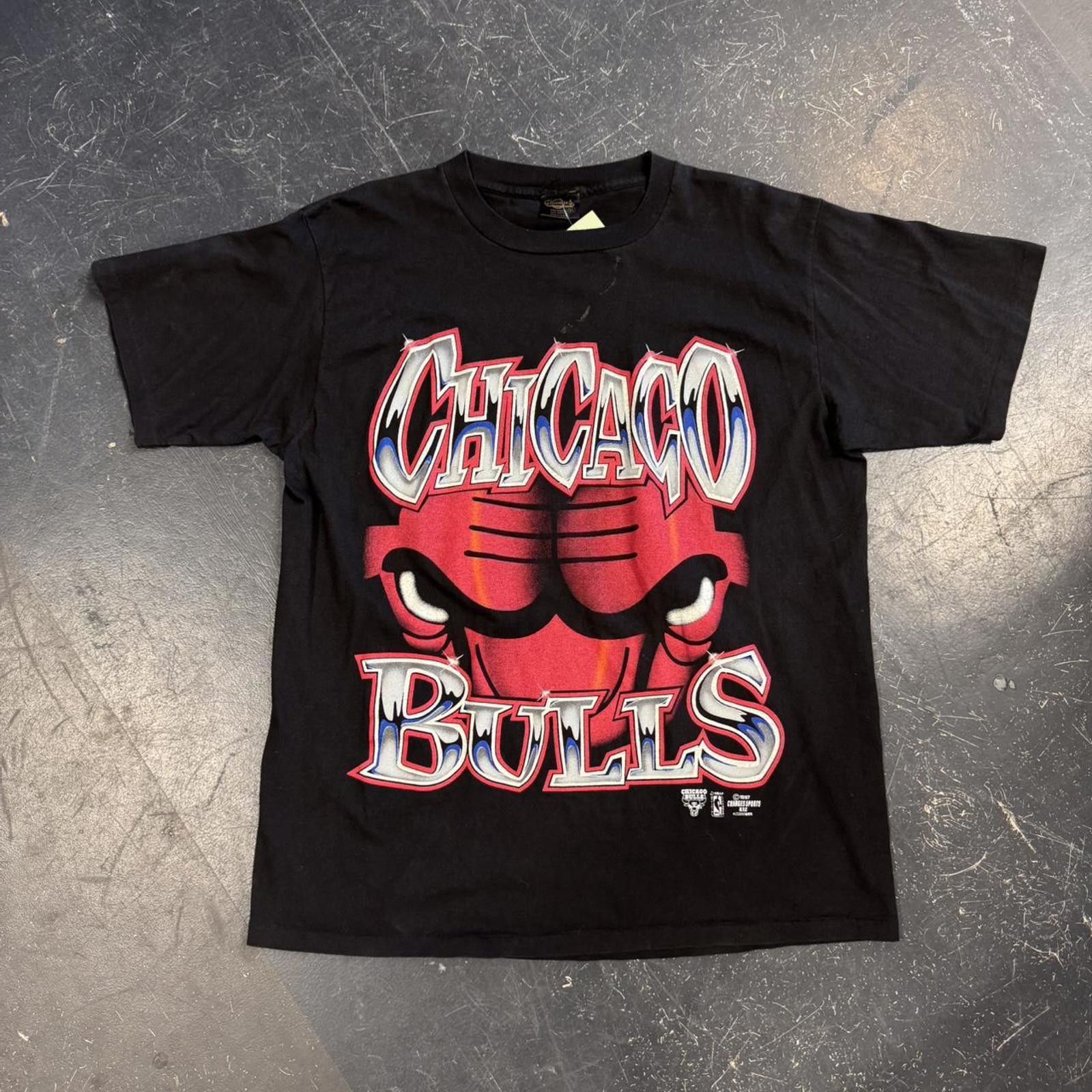 NBA Vintage 1997 Chicago Bulls Rare Glow in the Dark Graphic Tee Size US XL / EU 56 / 4 - 4 Thumbnail
