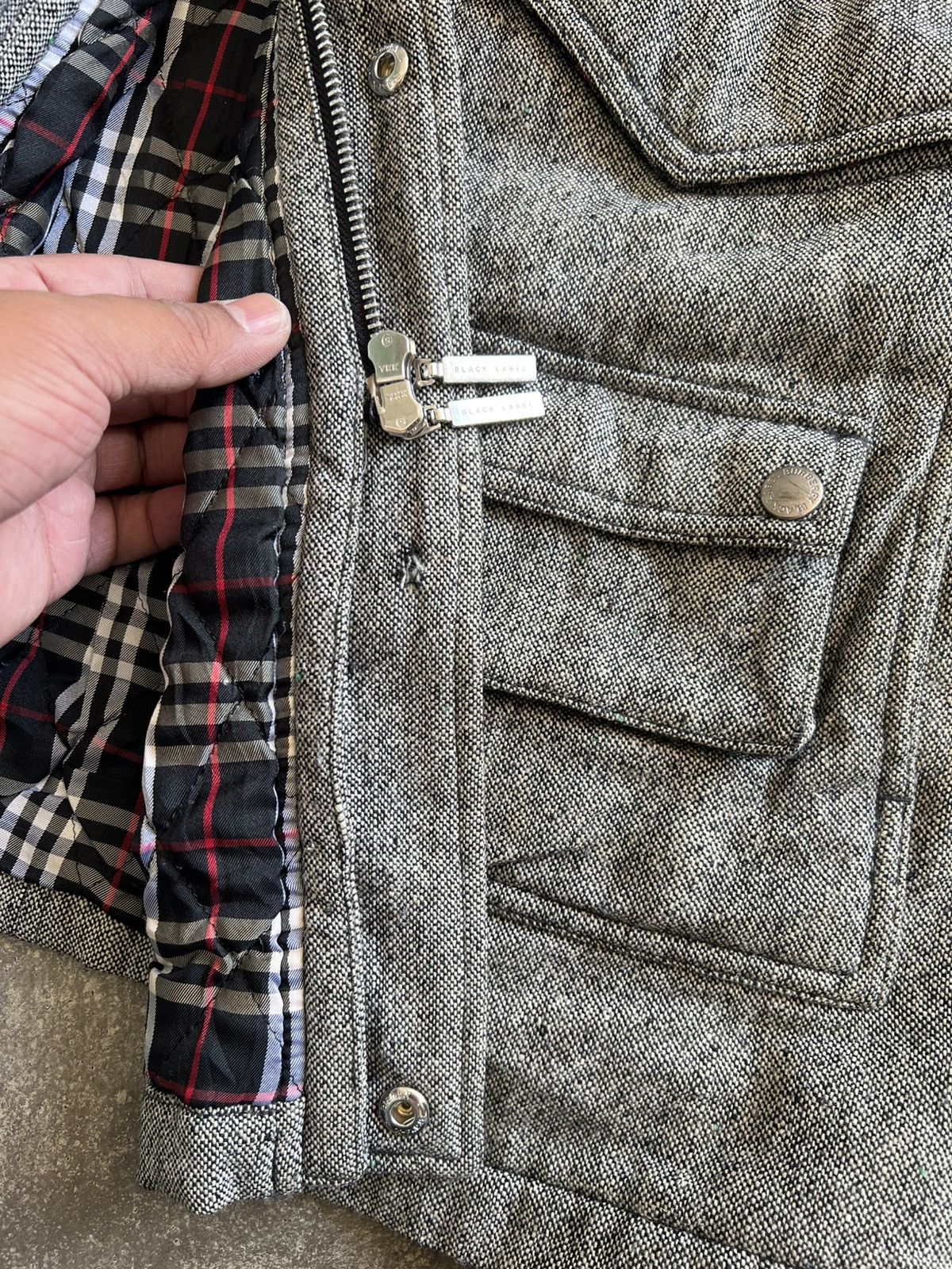 Burberry Vtg Burberry Black Label Multipocket Novacheck Hoodie Jacket Size US L / EU 52-54 / 3 - 20 Thumbnail