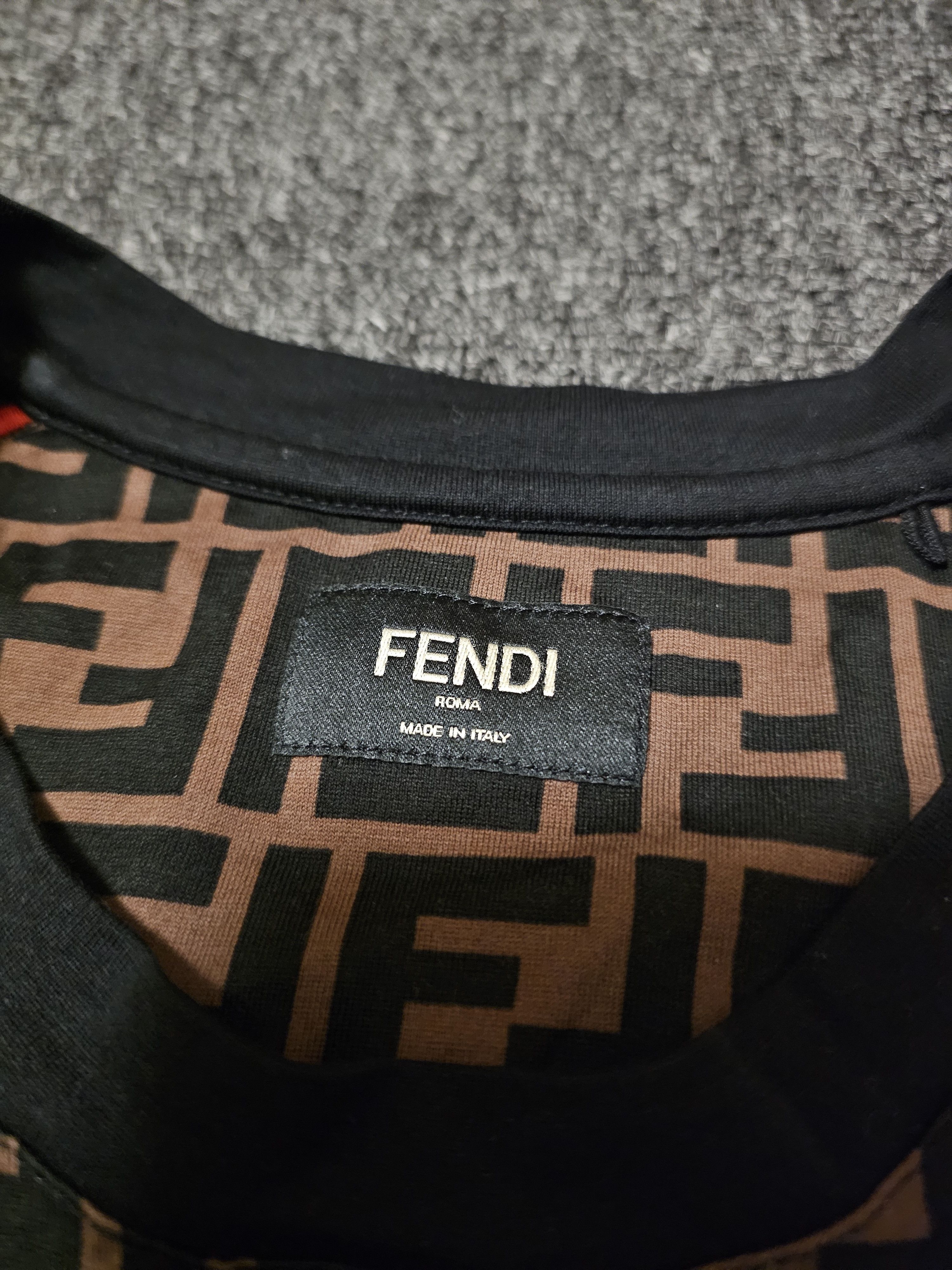 Fendi FENDI Men's Full Logo Print Oversize T-Shirt Size XS Like M Size US XS / EU 42 / 0 - 3 Thumbnail