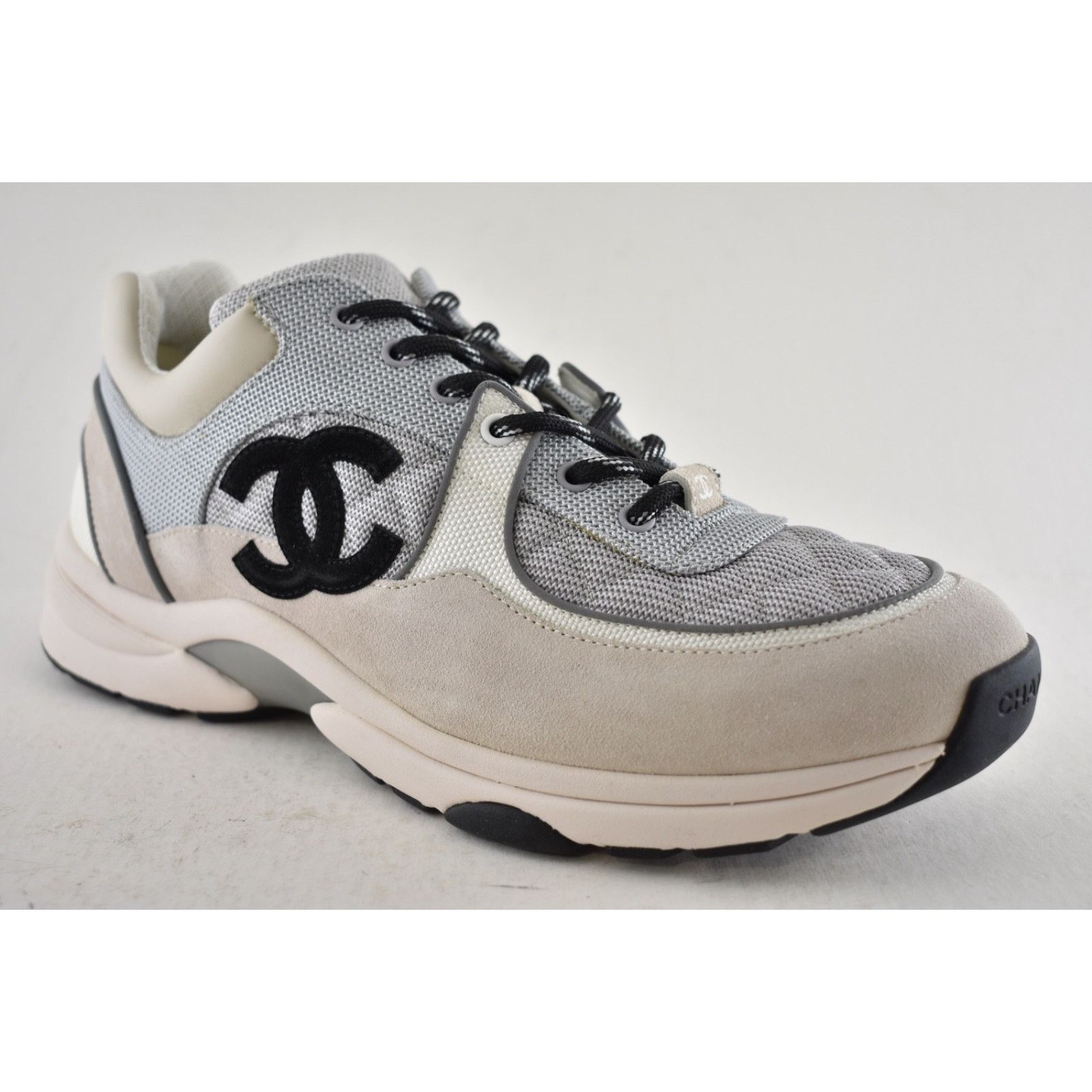 Chanel Mens Grey Suede CC Logo Low Top Trainer Sneaker 44 11 Size US 11 / EU 44 - 5 Thumbnail