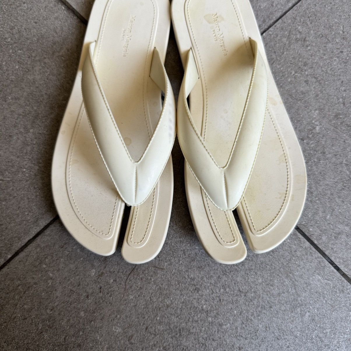 Maison Margiela Maison Margiela Tabi Thong Sandals Size US 5 / IT 35 - 3 Thumbnail