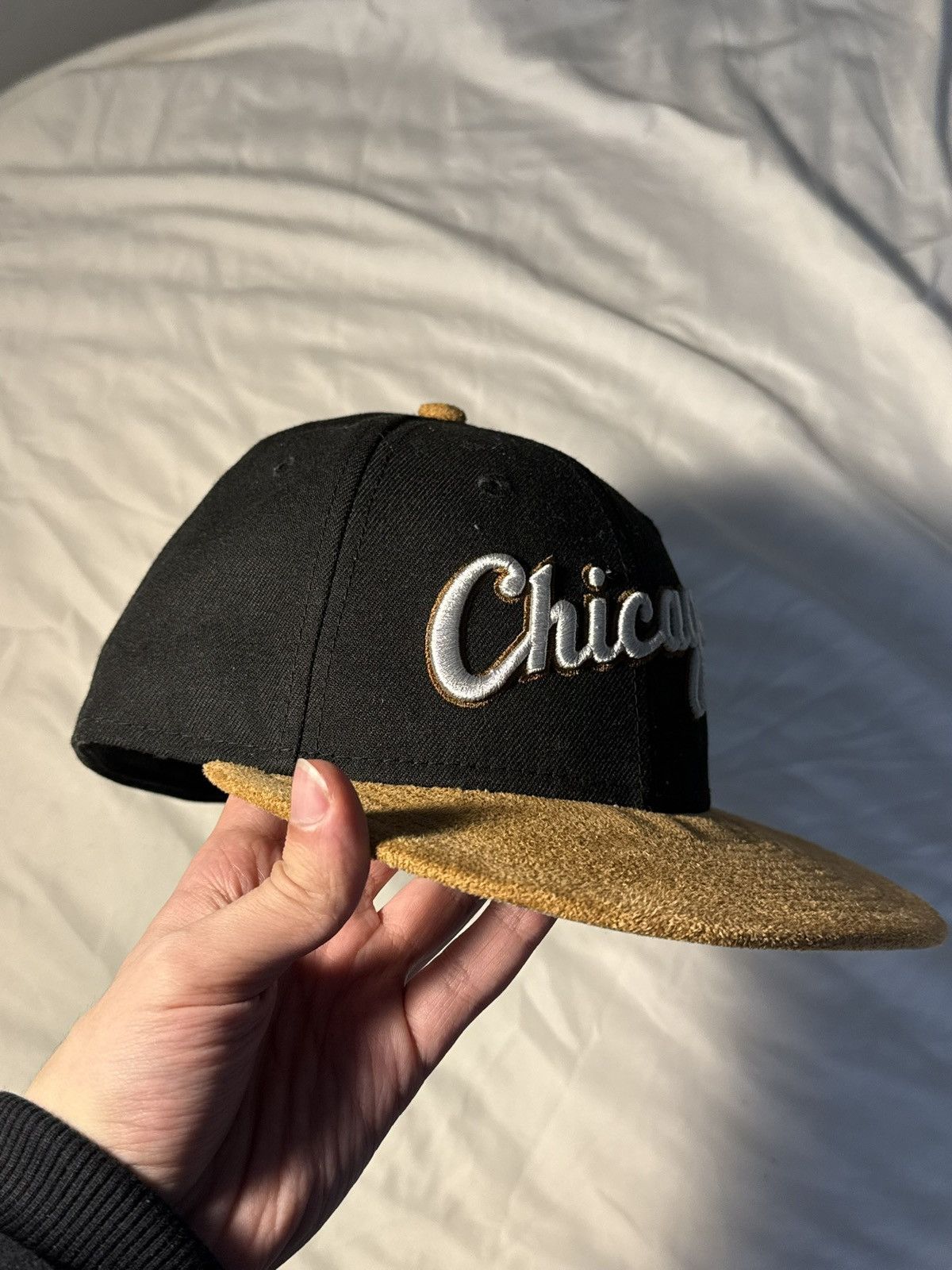New Era New Era Suede Chicago White Sox 2025 Size 7 1/8 Black Brown Size ONE SIZE - 1 Thumbnail