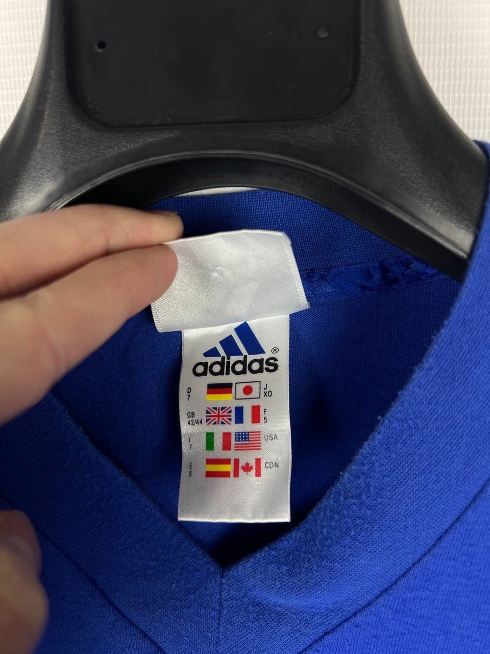 Adidas Burg Rugby Adidas 2001 vintage t-shirts size M Size US M / EU 48-50 / 2 - 5 Thumbnail
