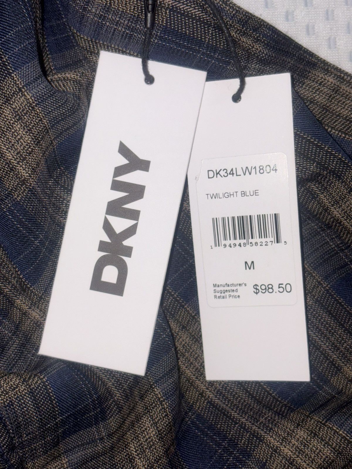 DKNY DKNY NEW Men’s Button Down Dress Shirt Semi Formal Sz M Size US M / EU 48-50 / 2 - 2 Thumbnail
