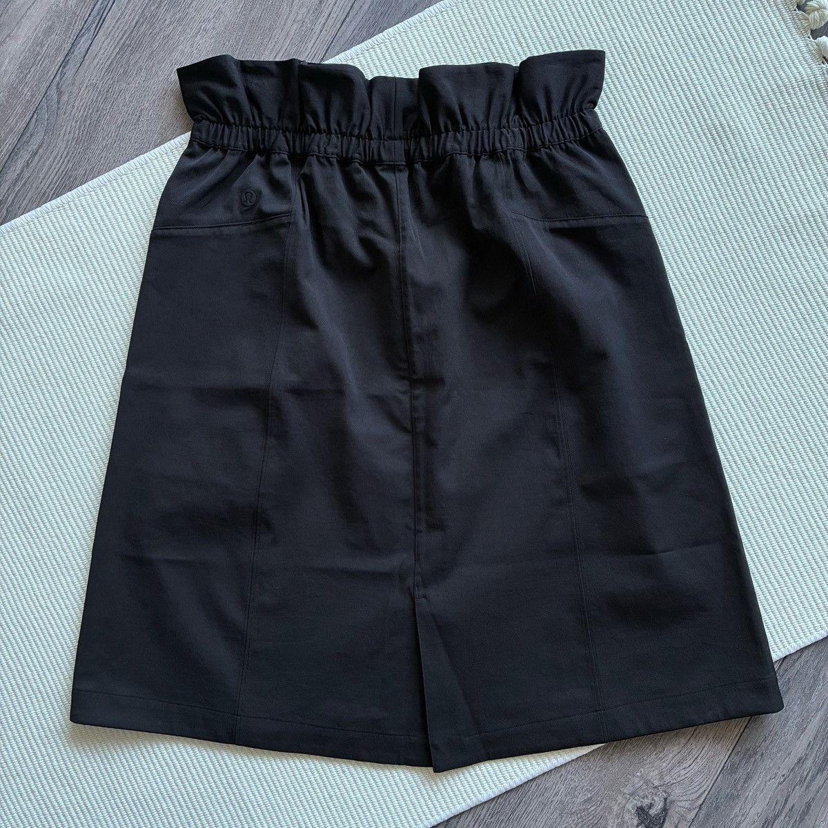 Lululemon Lululemon Trip Taker Super High-Rise Paperbag Black Skirt Size 28" / US 6 / IT 42 - 8 Thumbnail