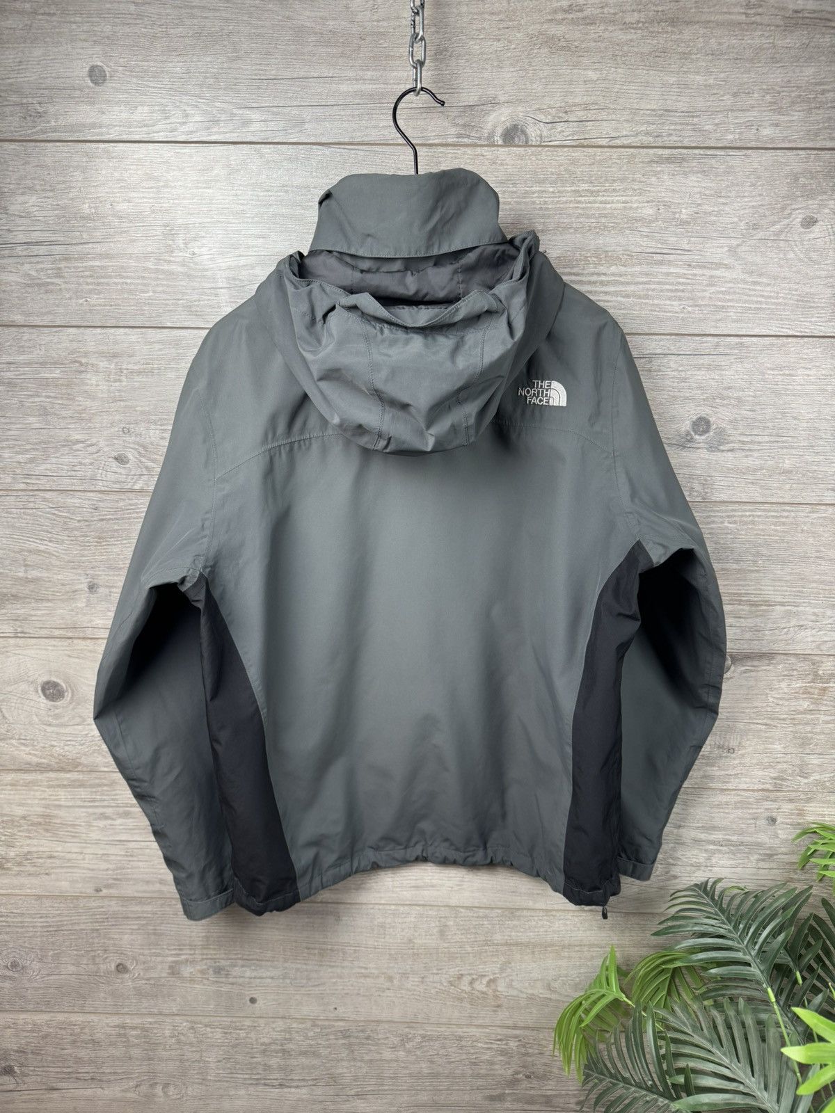 The North Face The north face jacket vintage size L y2k style Size US L / EU 52-54 / 3 - 19 Thumbnail