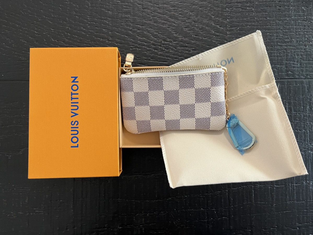 Louis Vuitton Coin Pouch / Purse in Beige, Women's