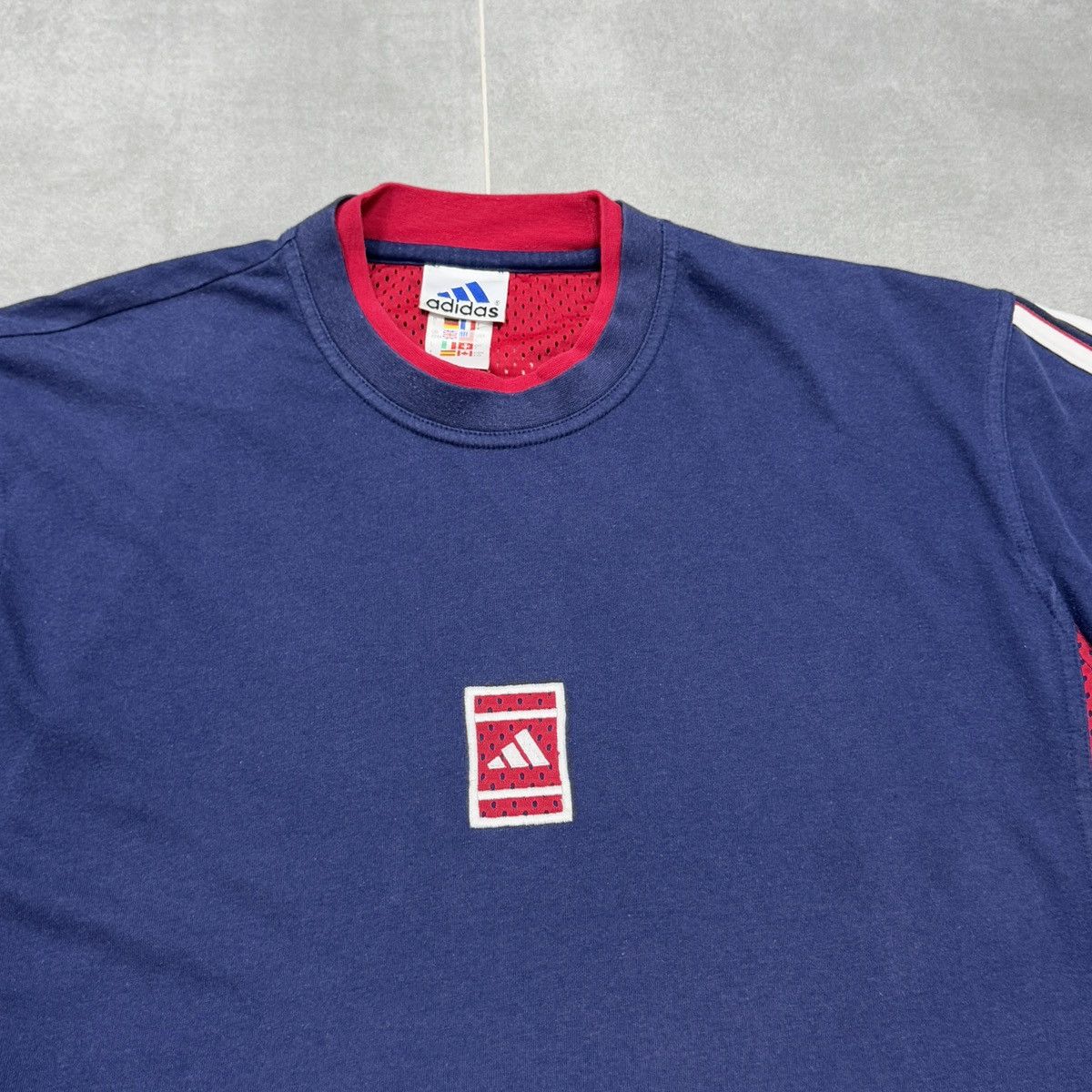 Adidas × Vintage Vintage Adidas Embroidered Box Logo T-Shirt Size L Size US L / EU 52-54 / 3 - 9 Thumbnail