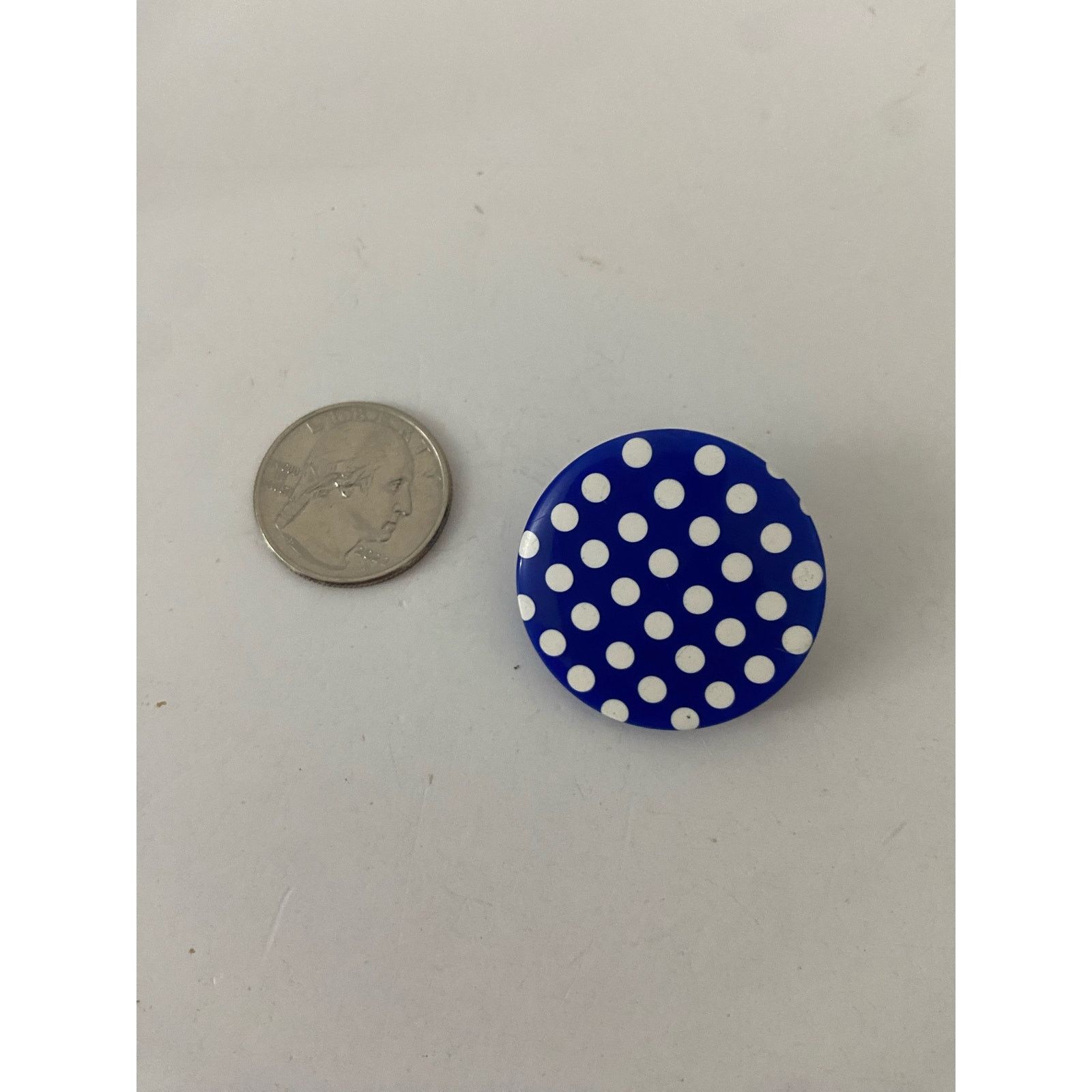 Handmade Upcycled vintage blue and white polka dot pin Size ONE SIZE - 2 Thumbnail