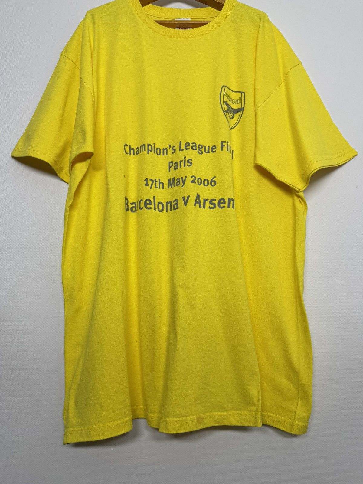 Fruit Of The Loom Arsenal Vs Barcelona CL Final 2006 Football T Shirt Size US XL / EU 56 / 4 - 7 Thumbnail