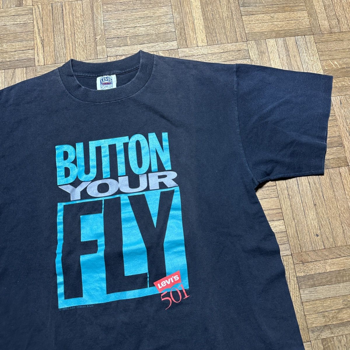 Levi's Vintage Levi’s 501 tee Size US L / EU 52-54 / 3 - 3 Thumbnail