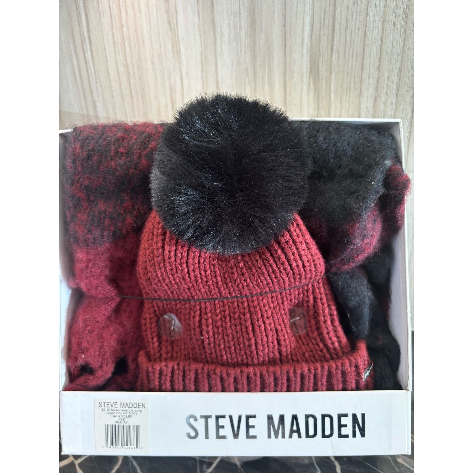 Steve Madden Steve Madden burgundy, hat and beanie set Size ONE SIZE - 1 Thumbnail