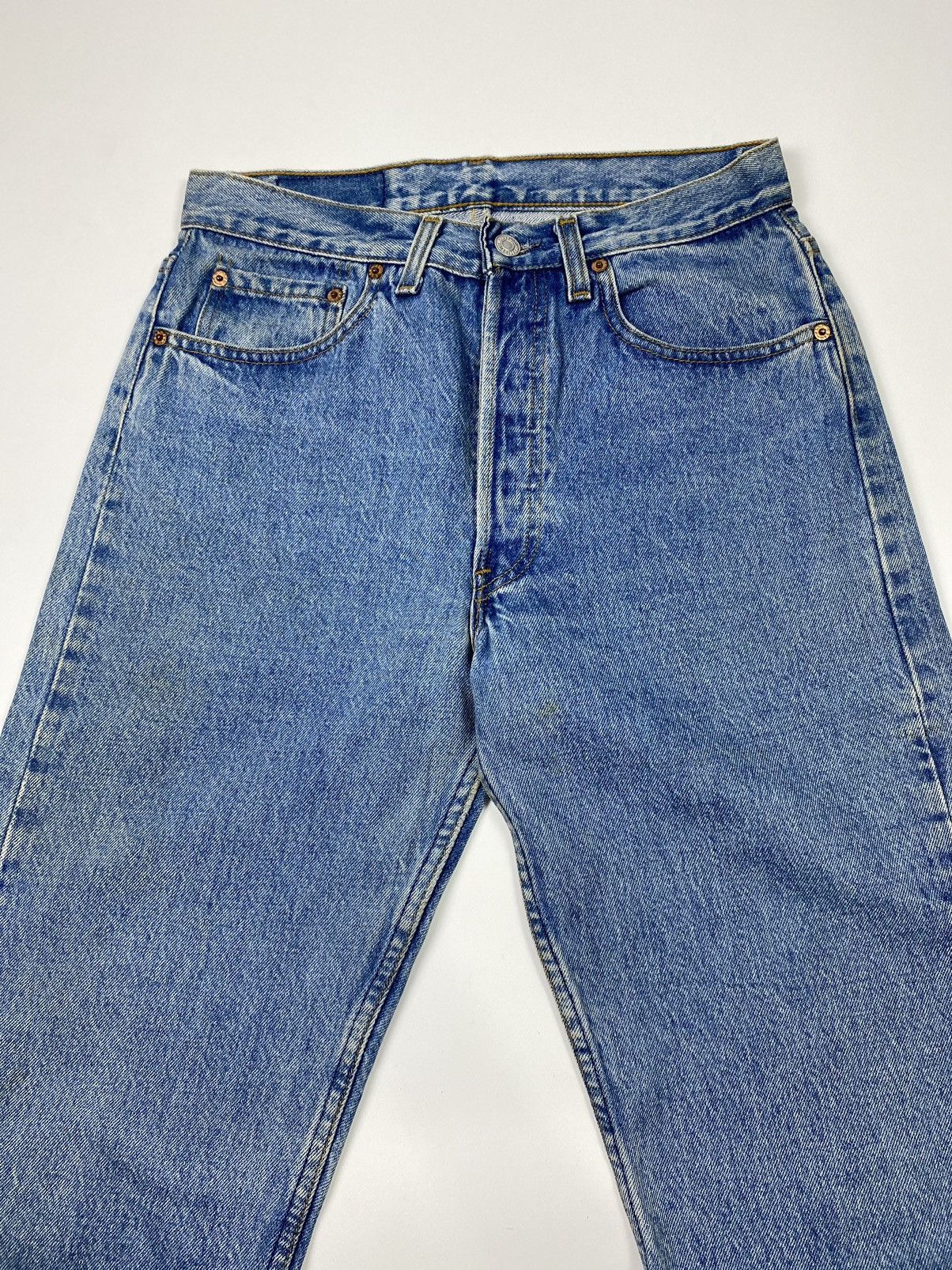 Levi's Vintage Clothing size 29x32 vintage 90s levis 501 blue jeans pant Size US 29 - 6 Thumbnail