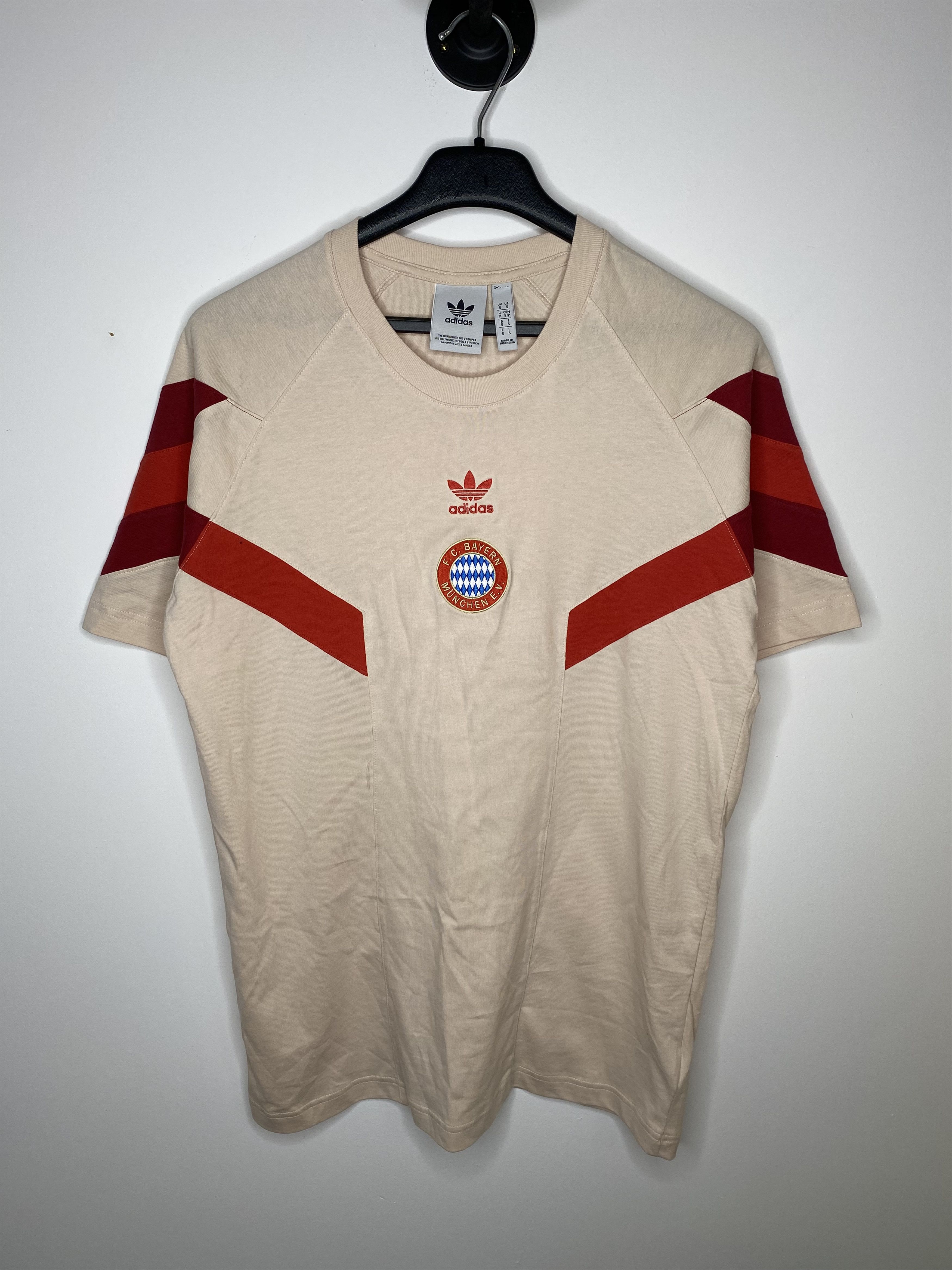 Adidas BAYERN MUNICH 2024 2025 FOOTBALL SHIRT SOCCER JERSEY ADIDAS Size US S / EU 44-46 / 1 - 1 Thumbnail