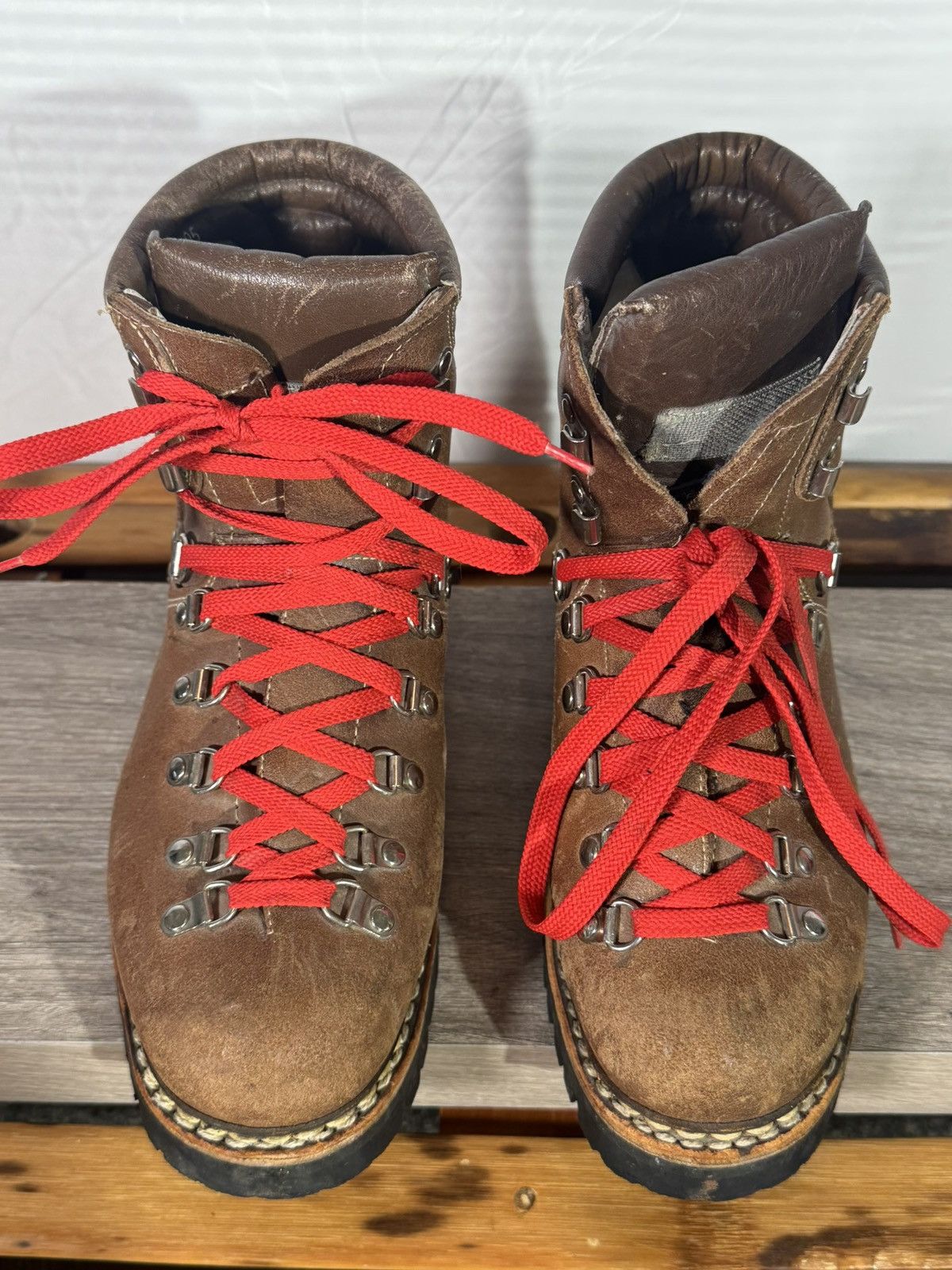 LOWA LOWA Mountaineering Boots Men’s MISMATCHED Sz 6M (R) 5.5M L Size US 6 / EU 39 - 3 Thumbnail