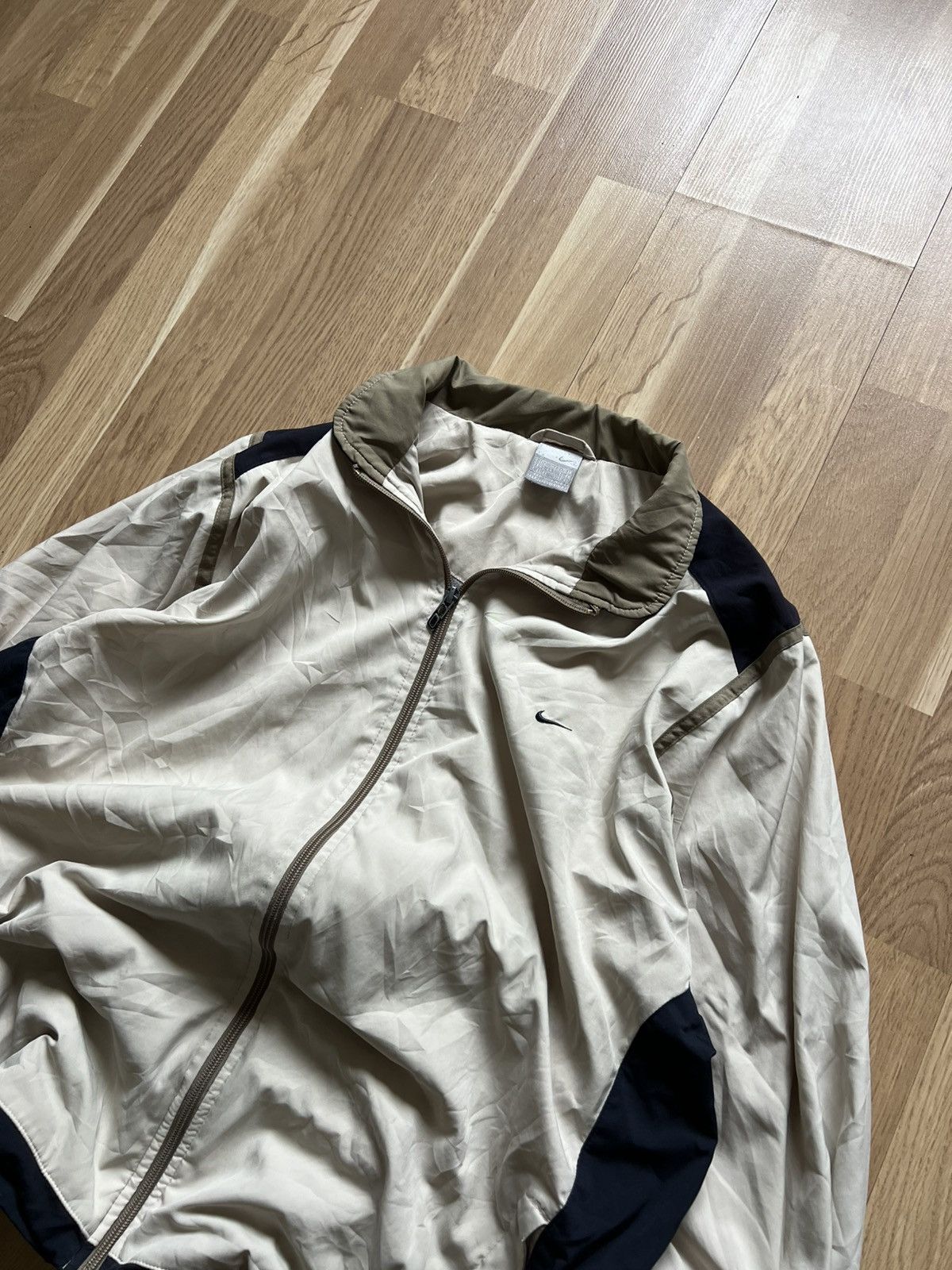 Nike Nike vintage windbreaker y2k style beige drill hype Size US L / EU 52-54 / 3 - 4 Thumbnail