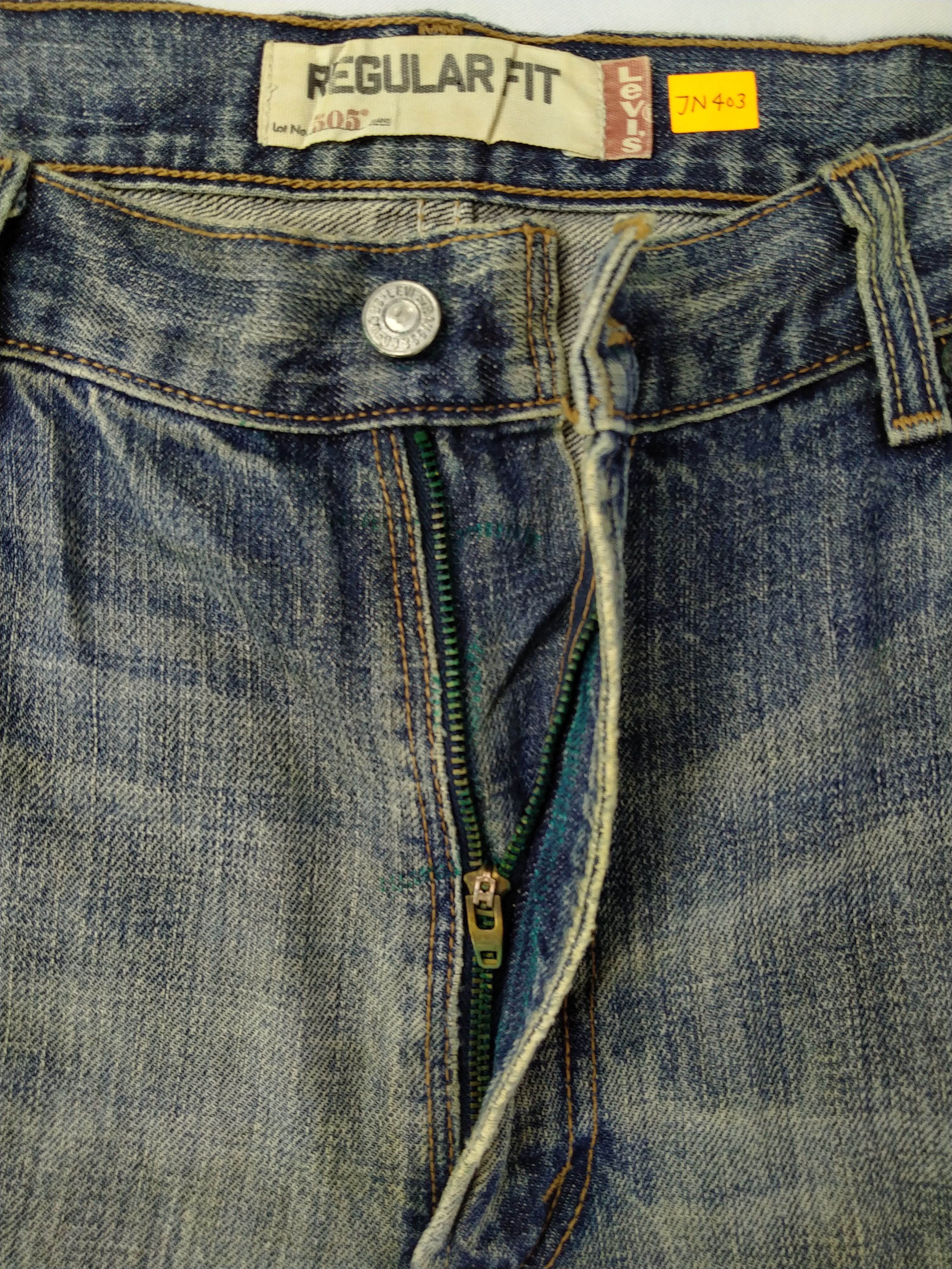 Levi's Distressed Vintage Levi's 505 Regular Fit Denim -JN403 Size US 36 / EU 52 - 7 Thumbnail